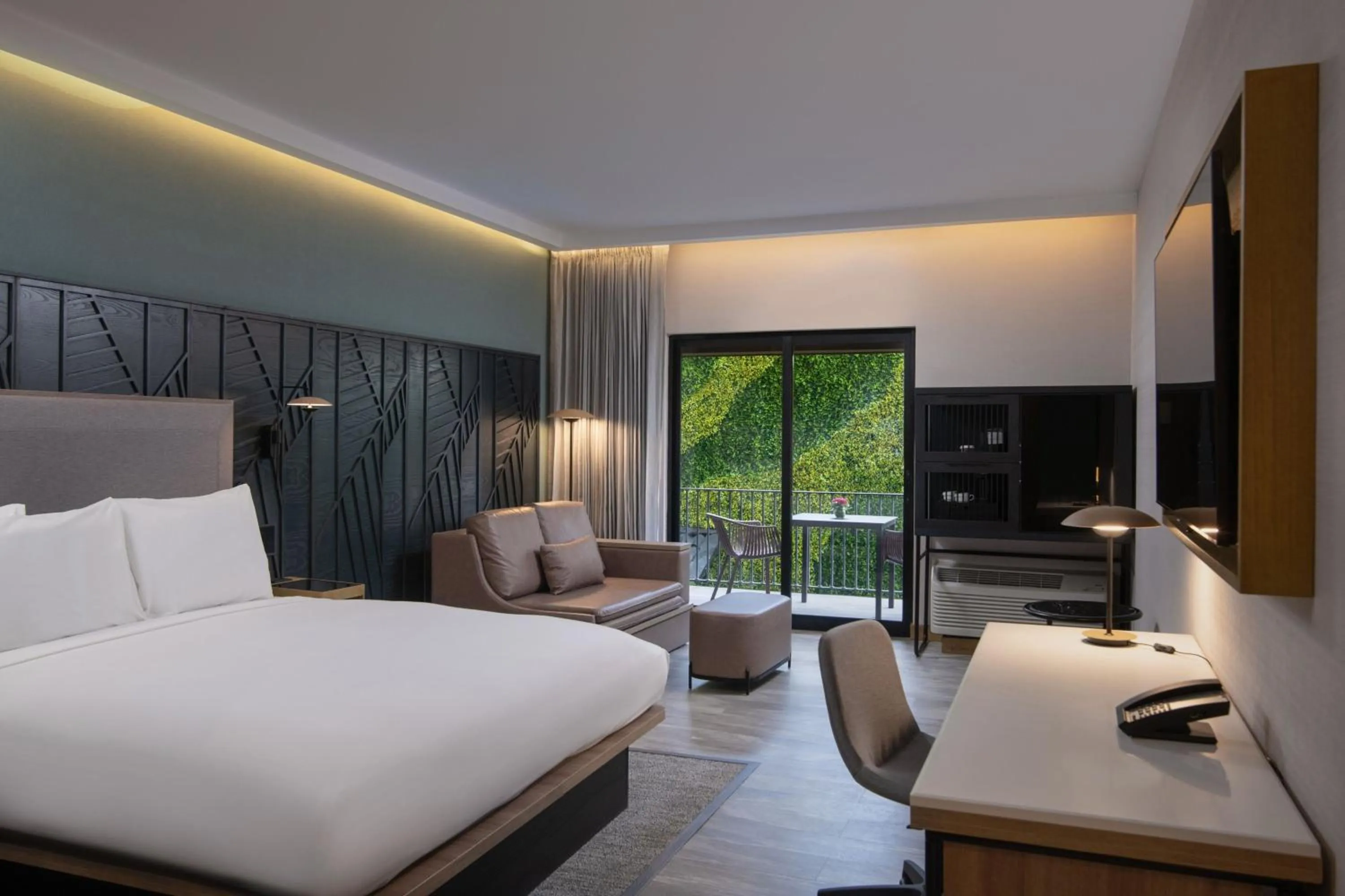 Photo of the whole room, Bed in Courtyard by Marriott Santo Domingo