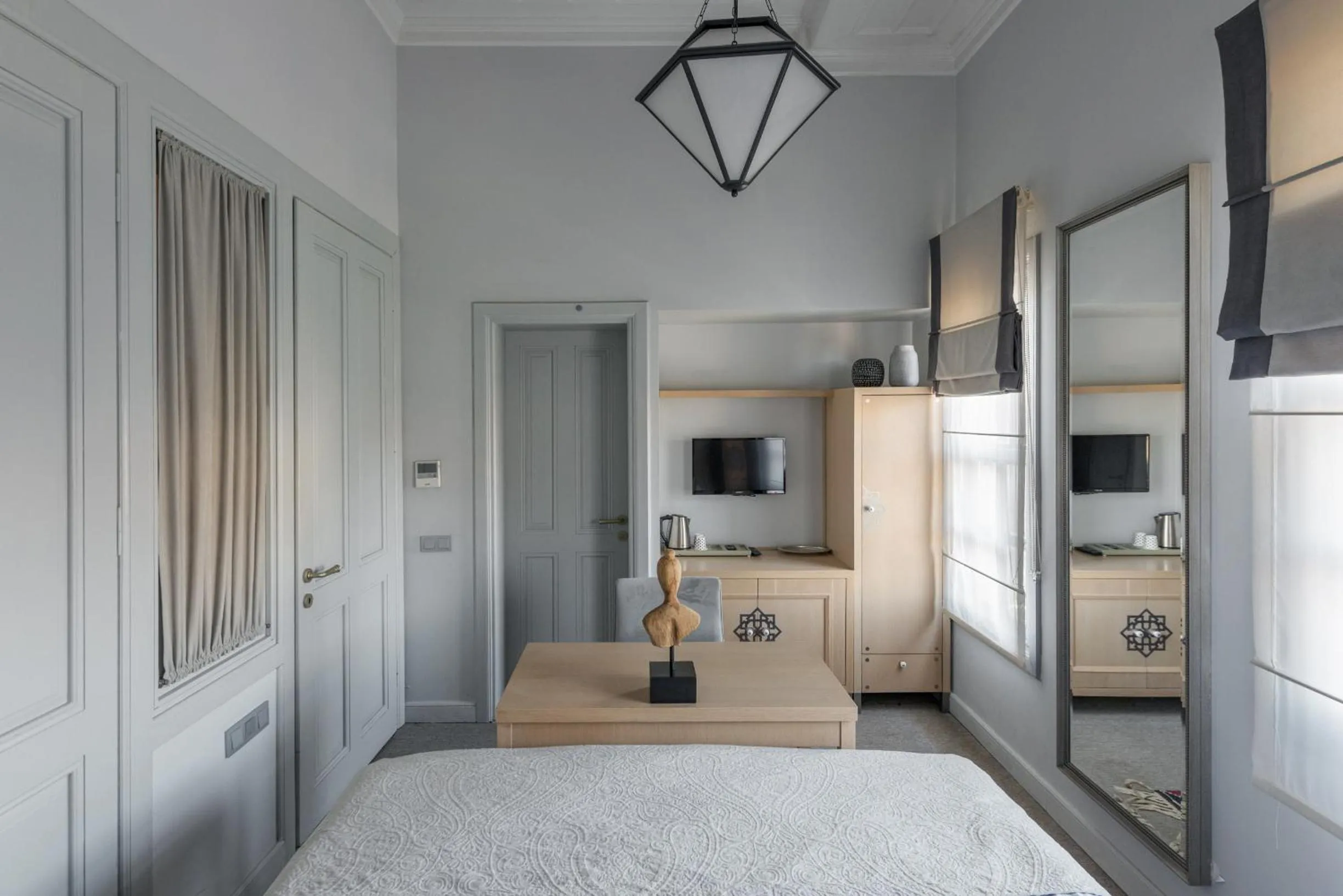 Bed in Delight Deluxe Hotel