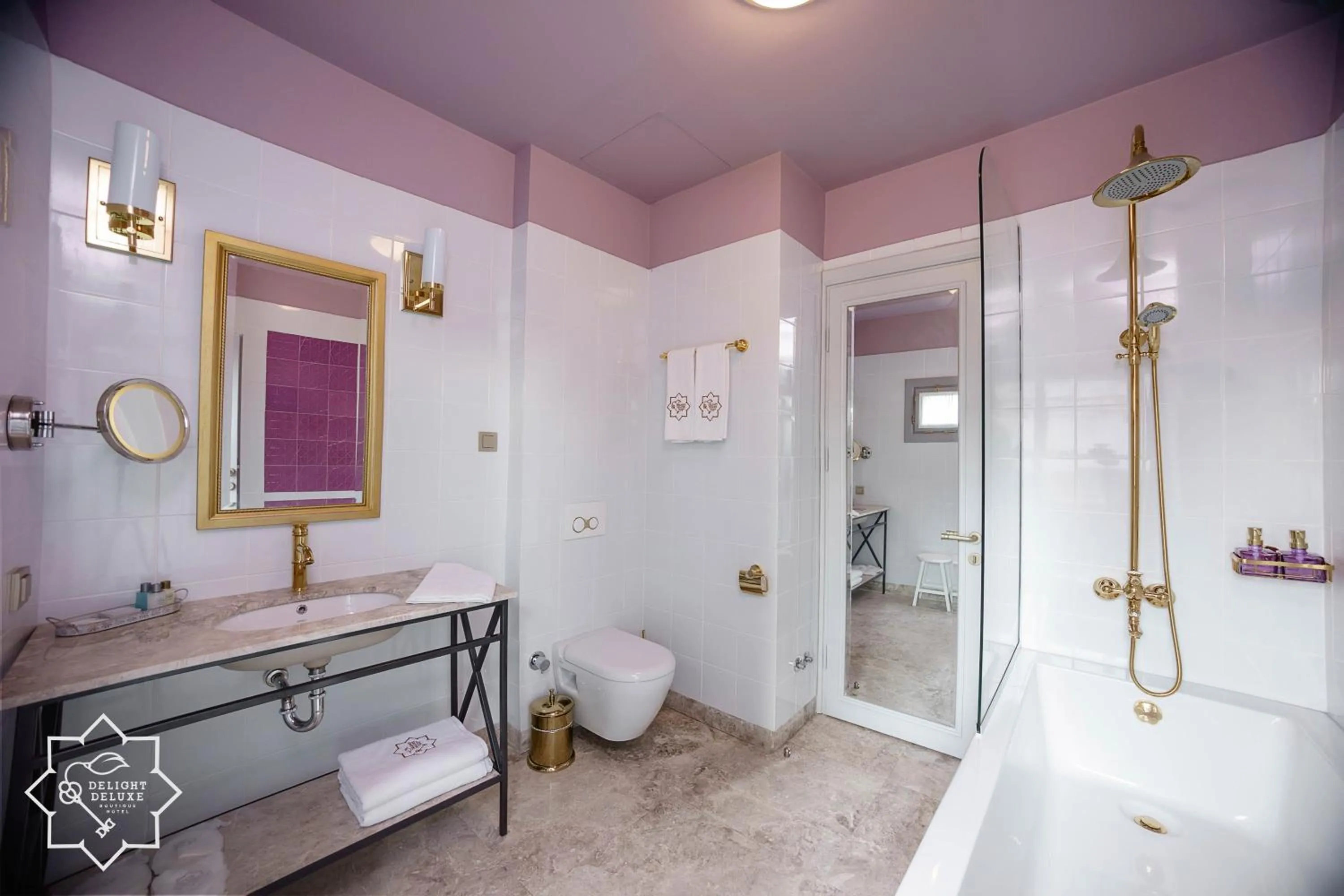 Bathroom in Delight Deluxe Hotel