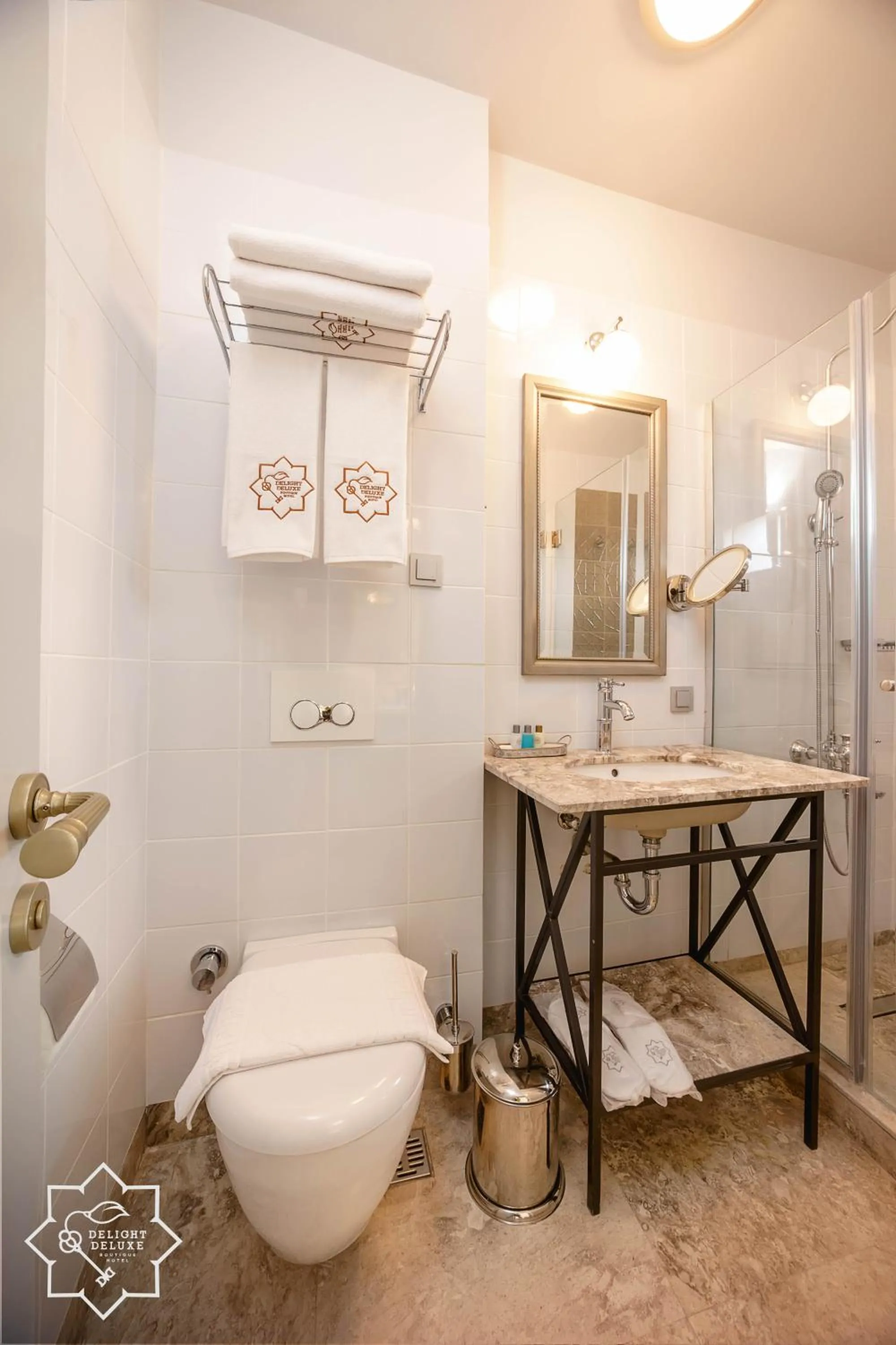 Bathroom in Delight Deluxe Hotel