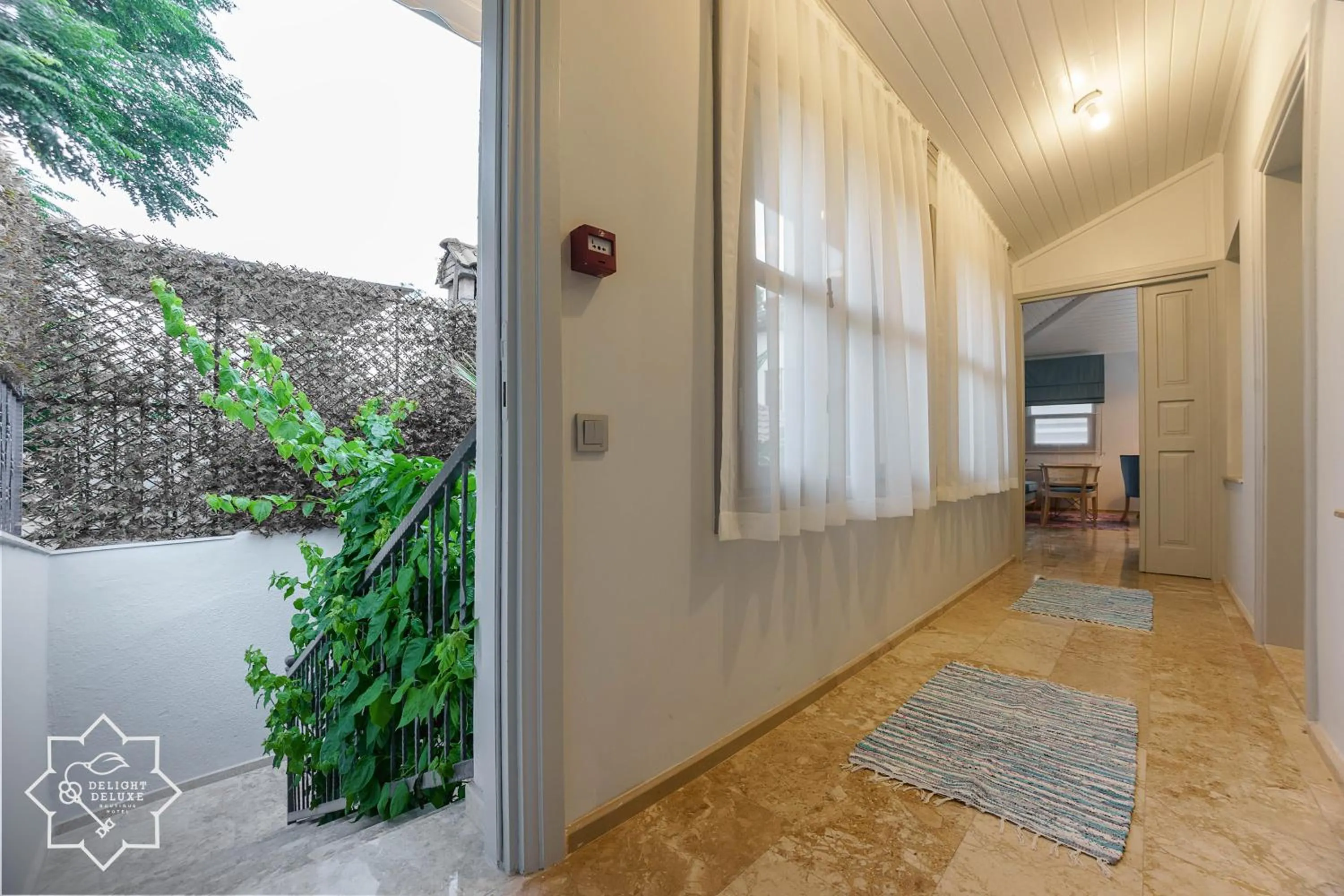 Decorative detail in Delight Deluxe Hotel