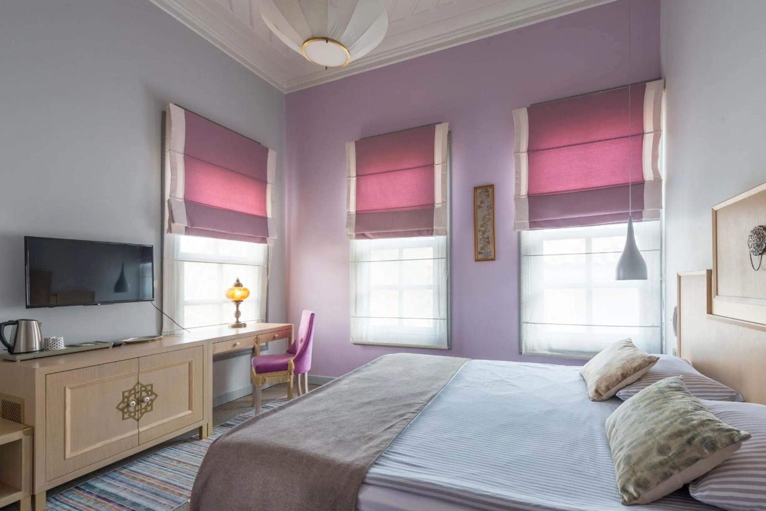 Bed in Delight Deluxe Hotel