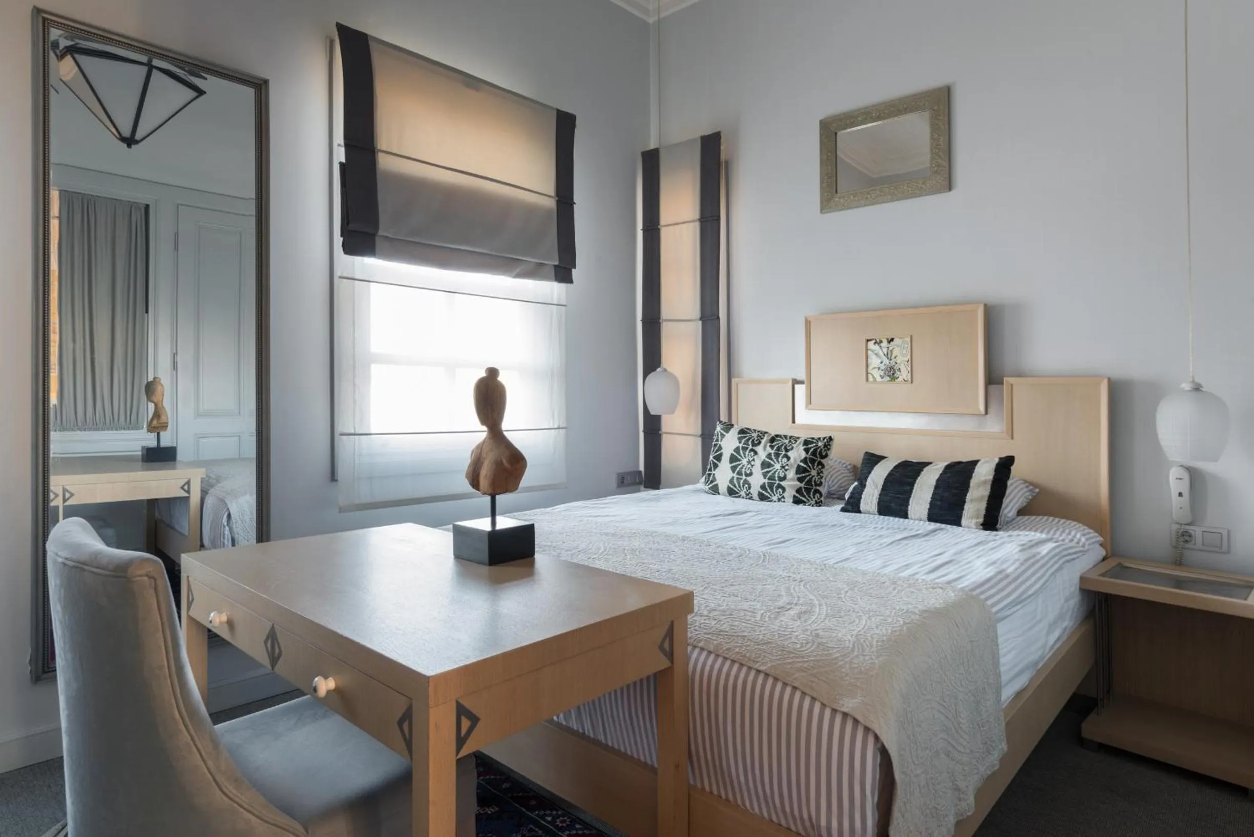 Bed in Delight Deluxe Hotel