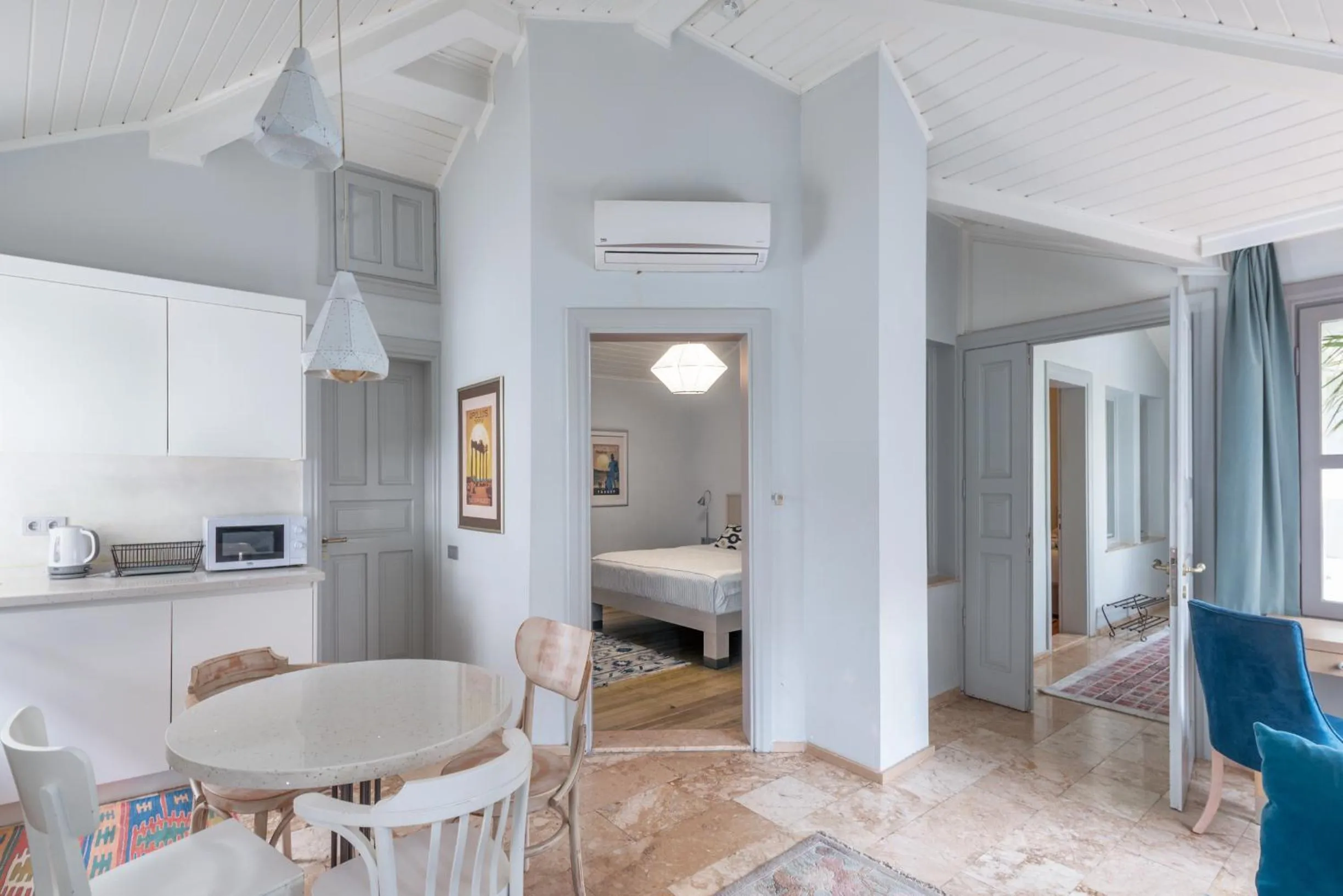 Bed in Delight Deluxe Hotel