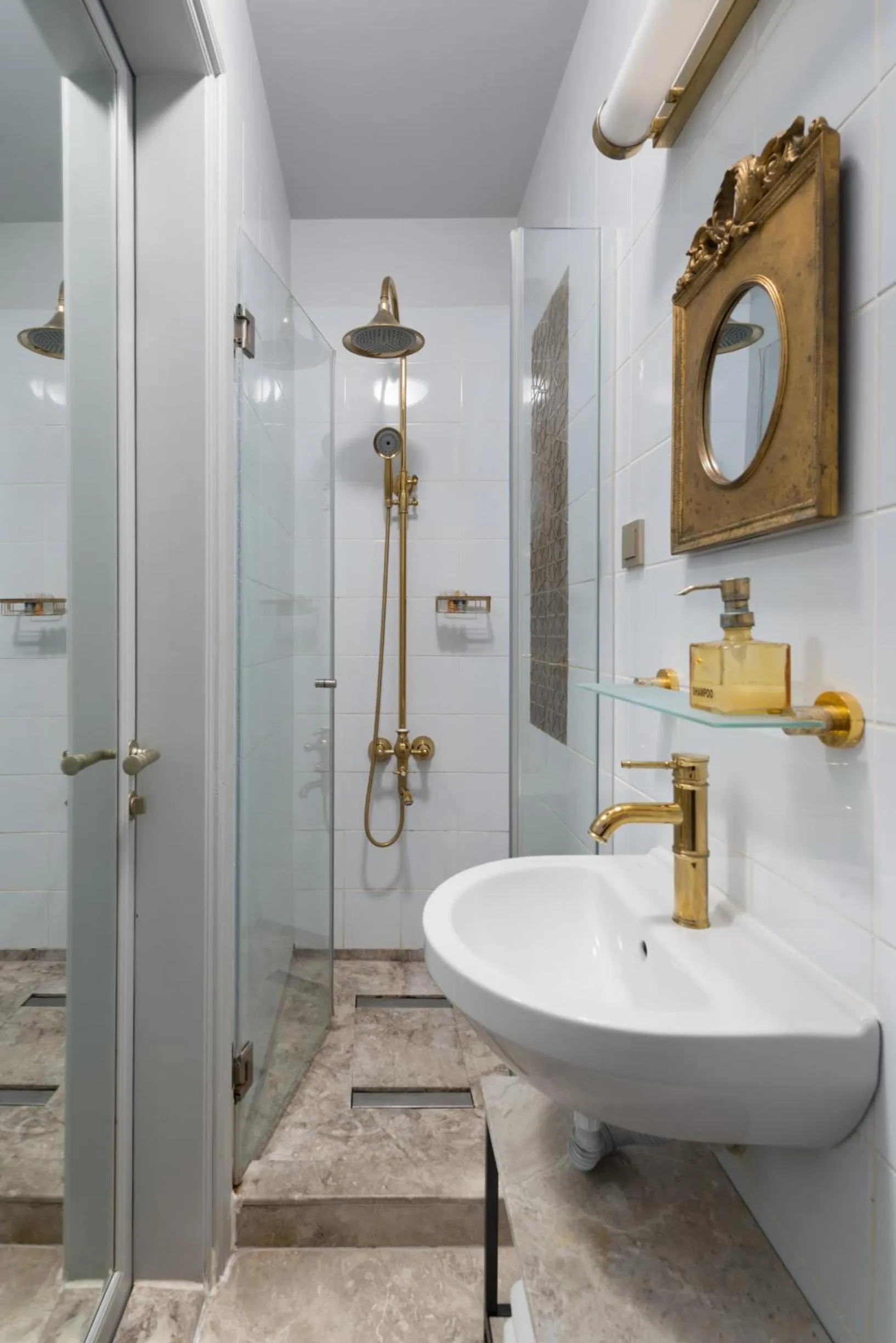 Delight Deluxe Hotel