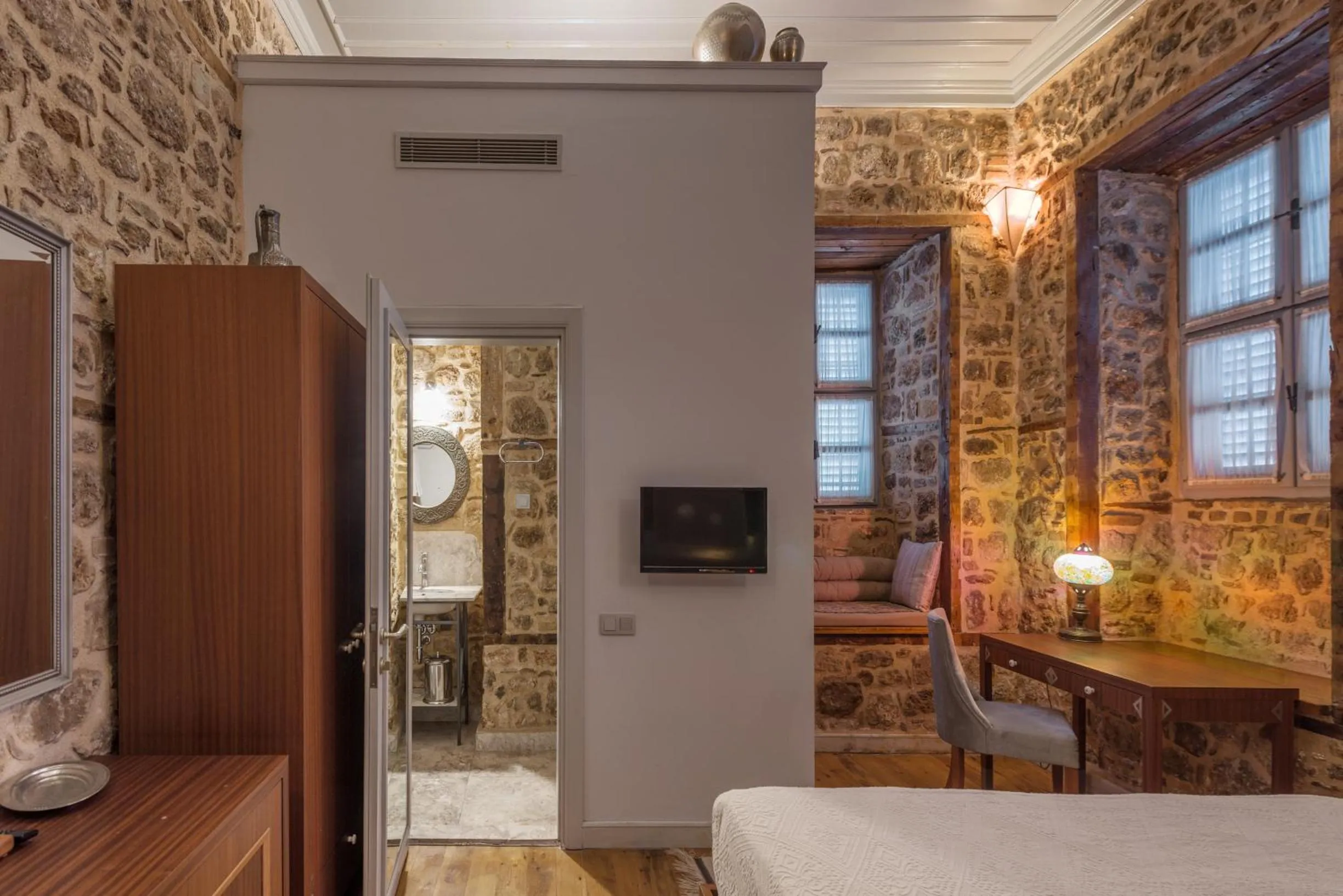 Bed in Delight Deluxe Hotel