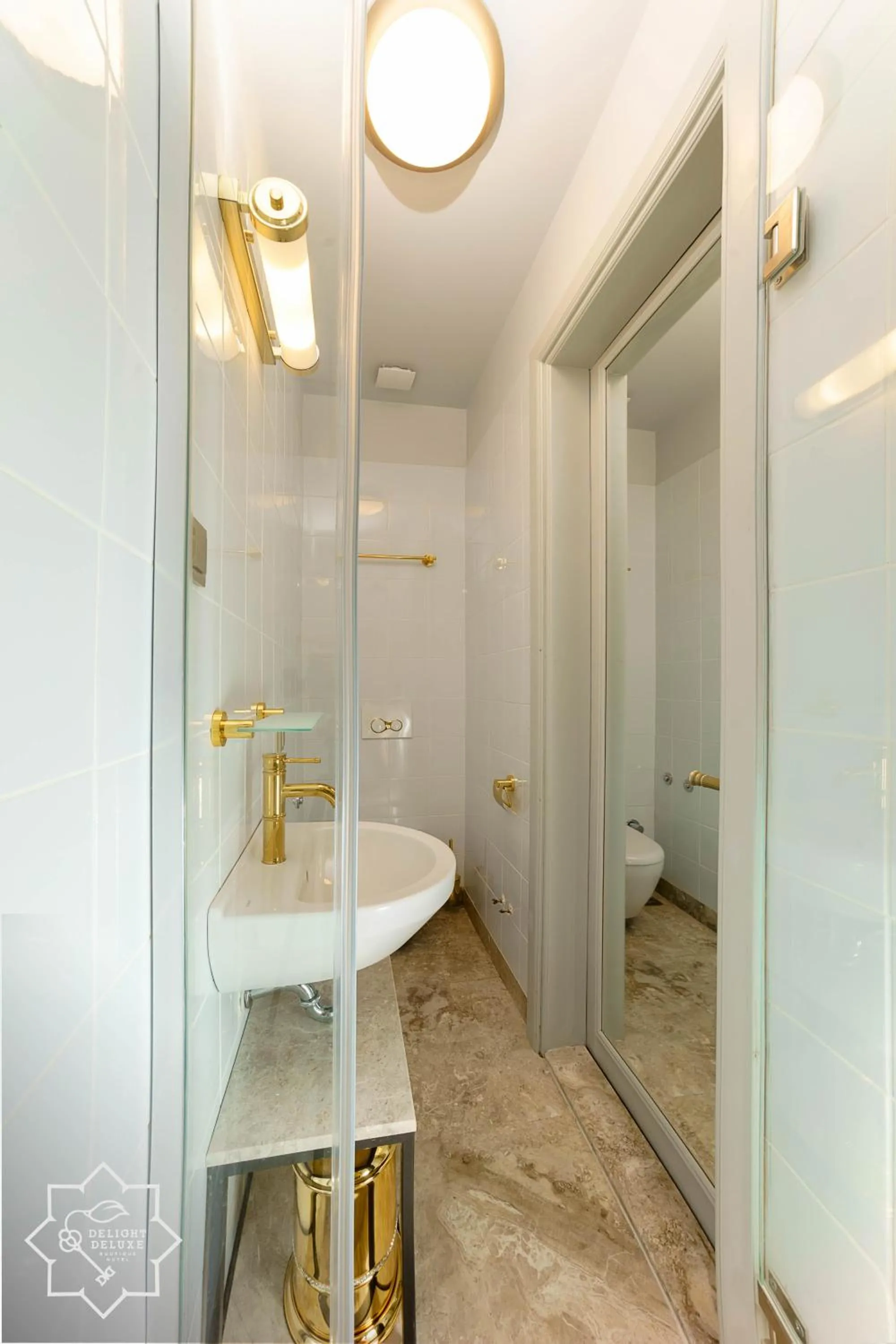 Bathroom in Delight Deluxe Hotel