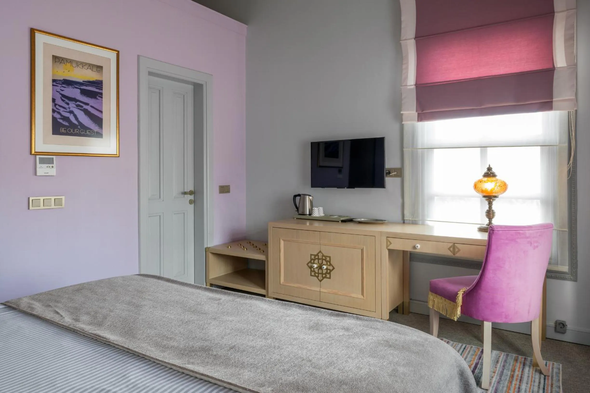 Bed in Delight Deluxe Hotel