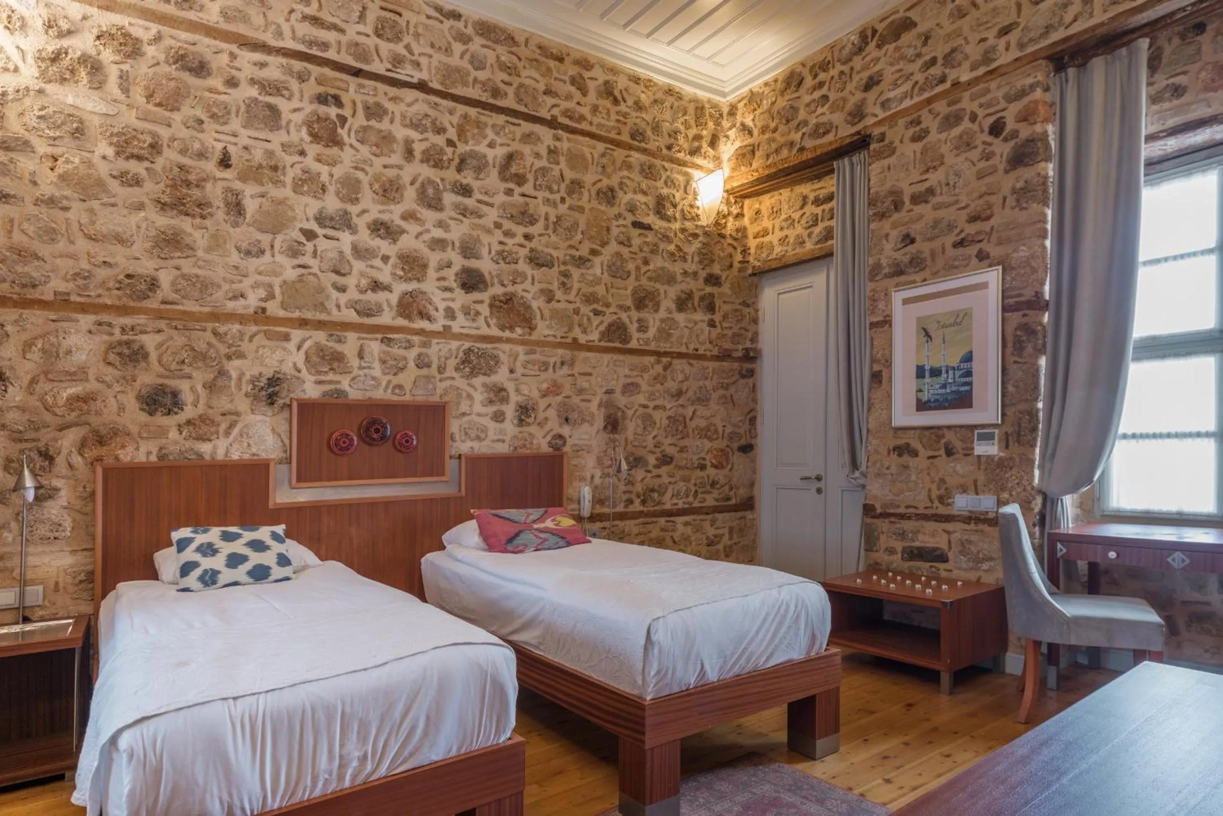 Bed in Delight Deluxe Hotel