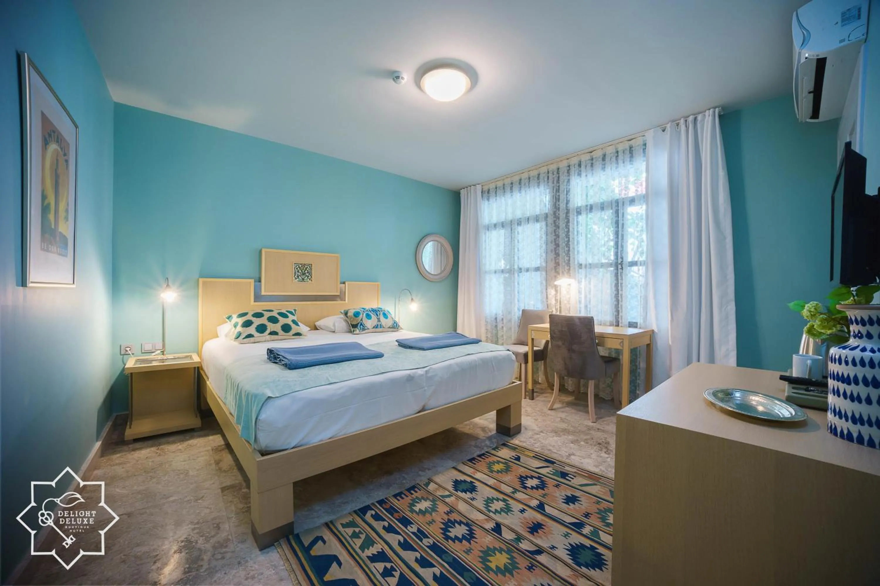 Photo of the whole room, Bed in Delight Deluxe Hotel