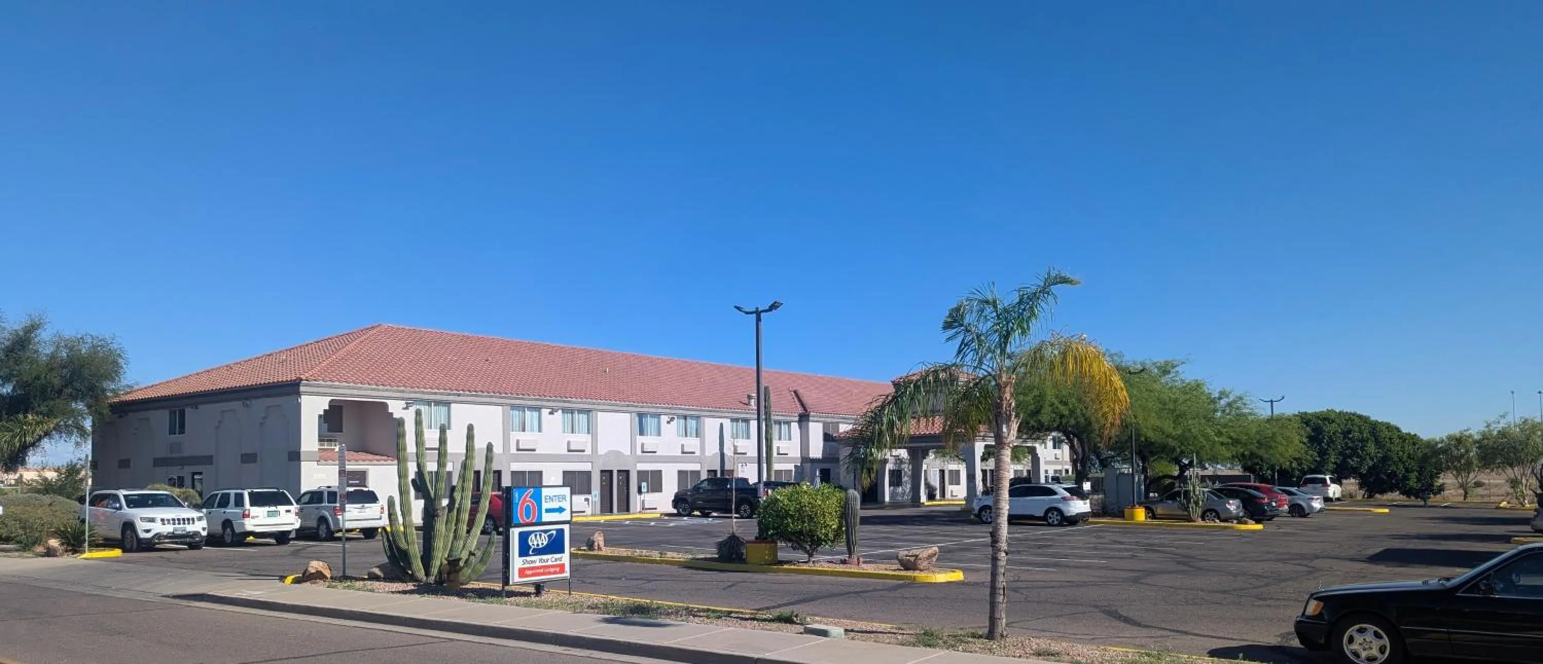 Property building in Motel 6-Apache Junction, AZ