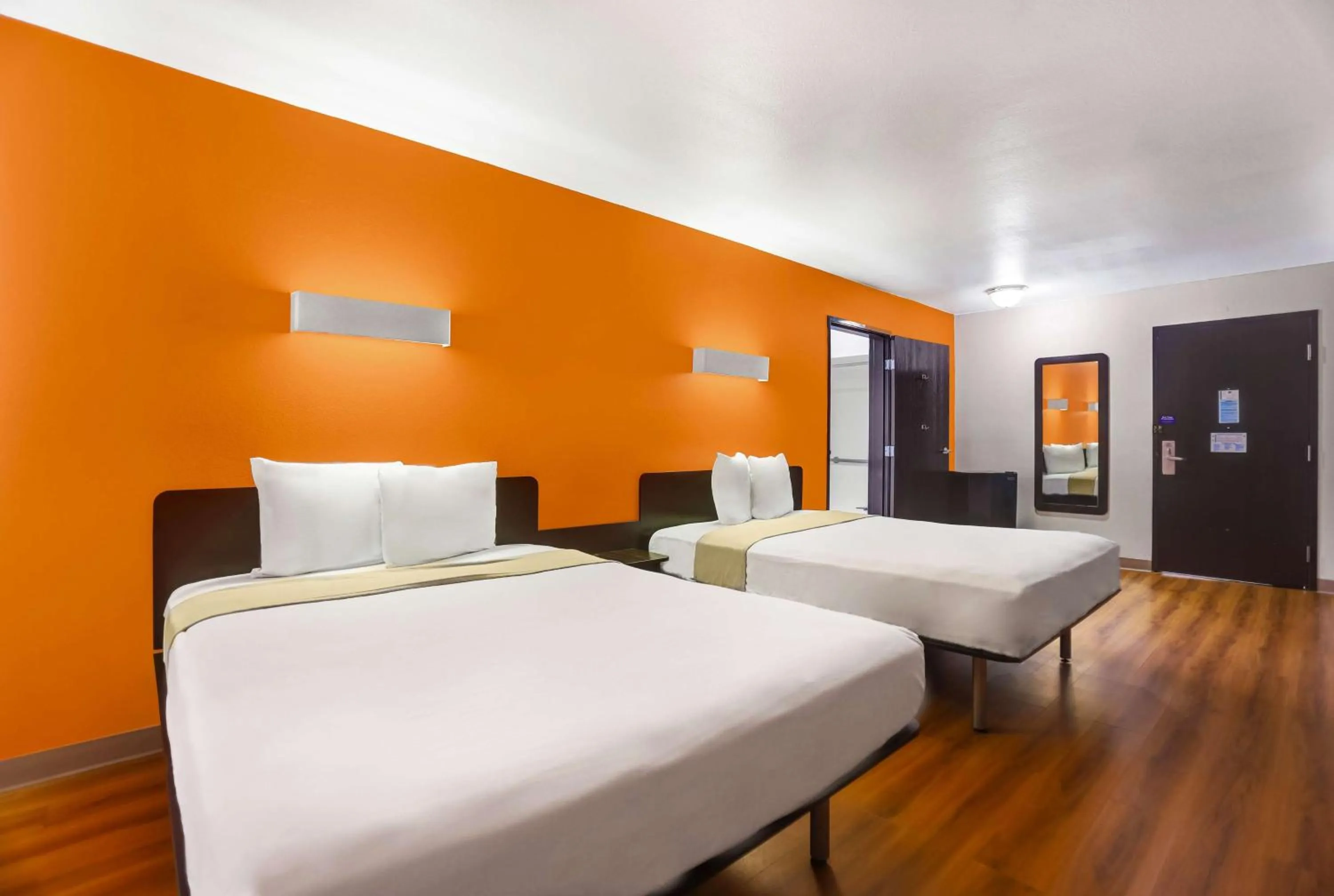 Photo of the whole room, Bed in Motel 6-Apache Junction, AZ