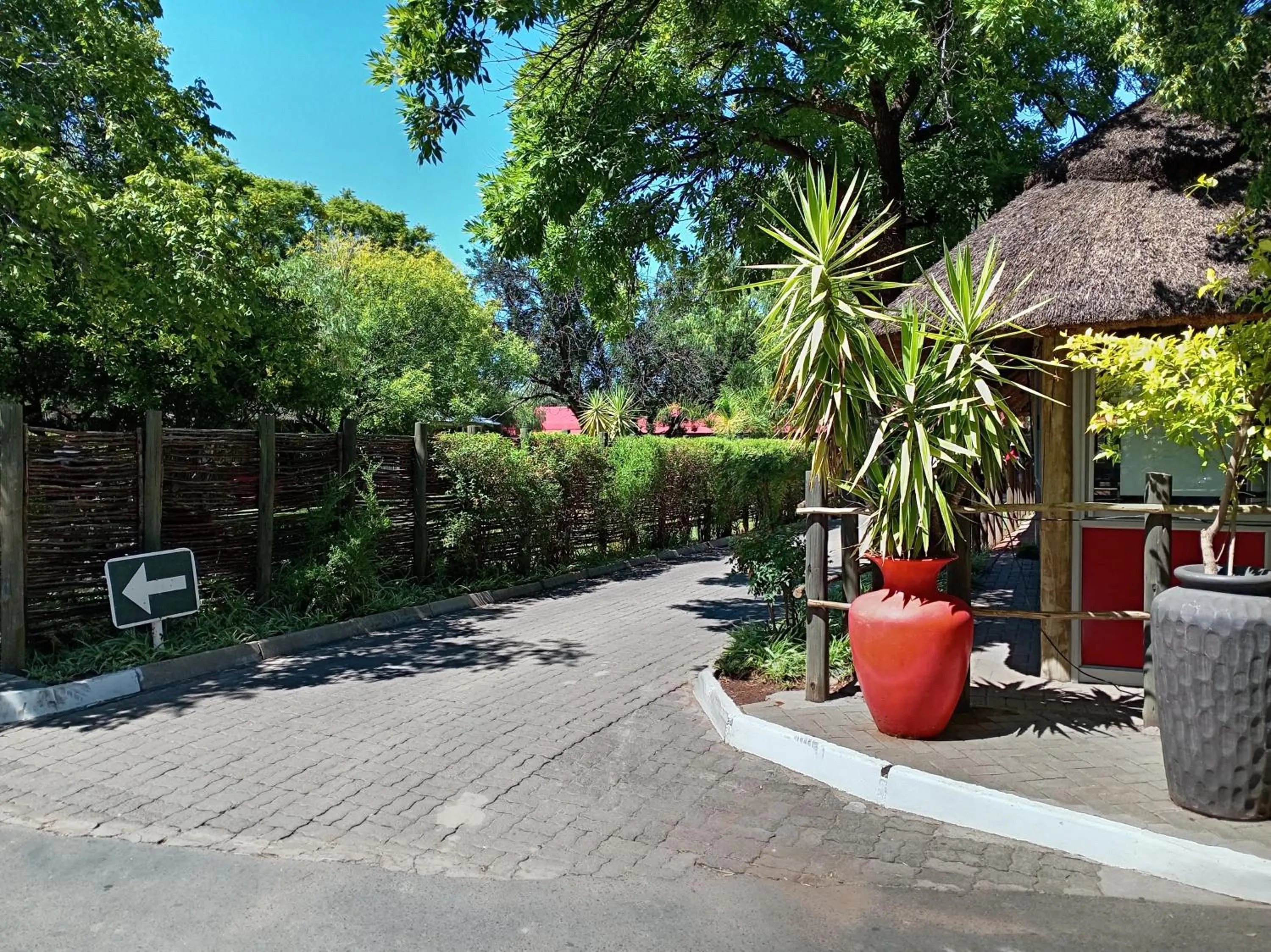 Property building in Horseshoe Inn and Conference Center
