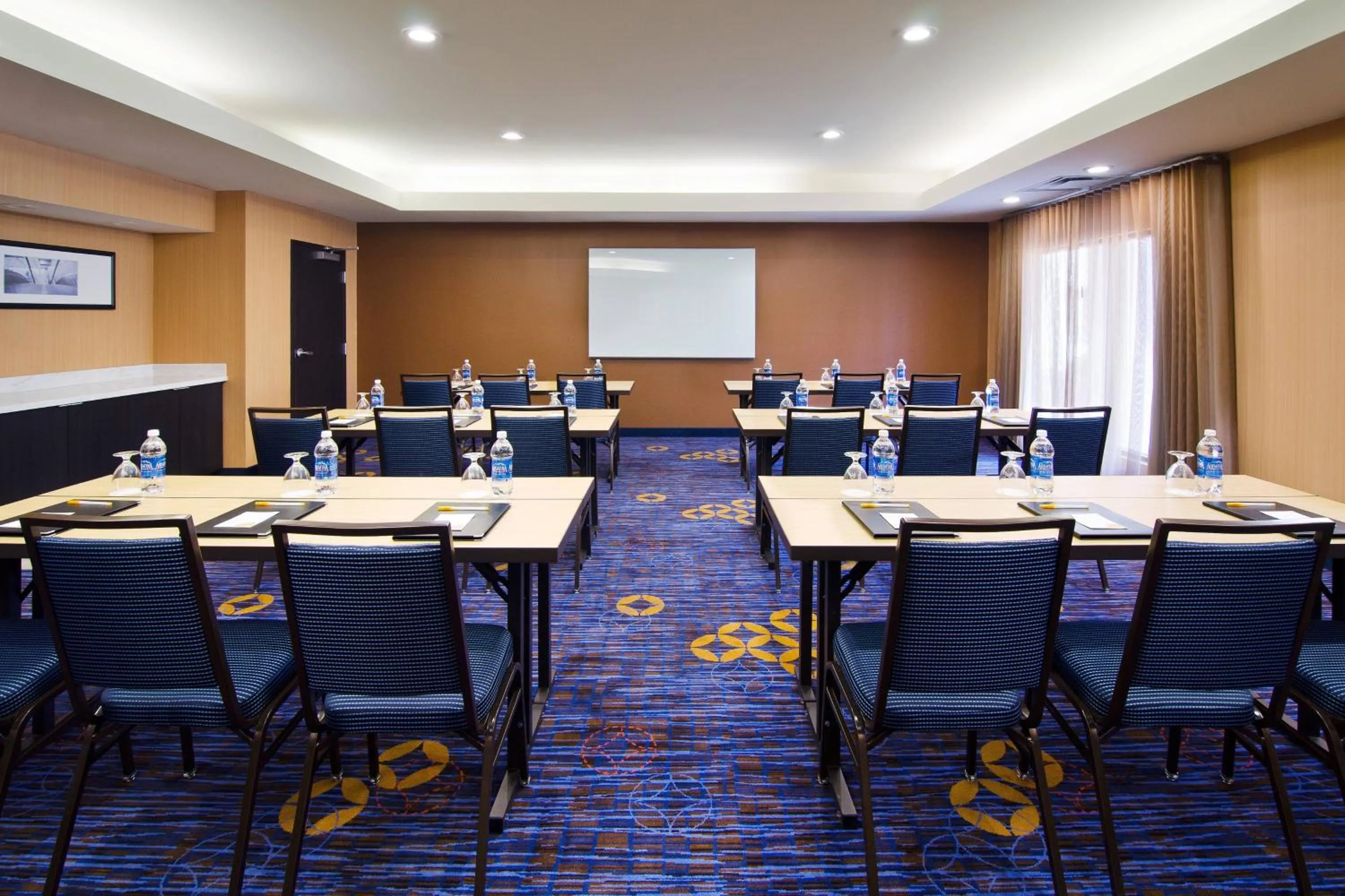 Meeting/conference room in Courtyard St. Louis Airport/Earth City