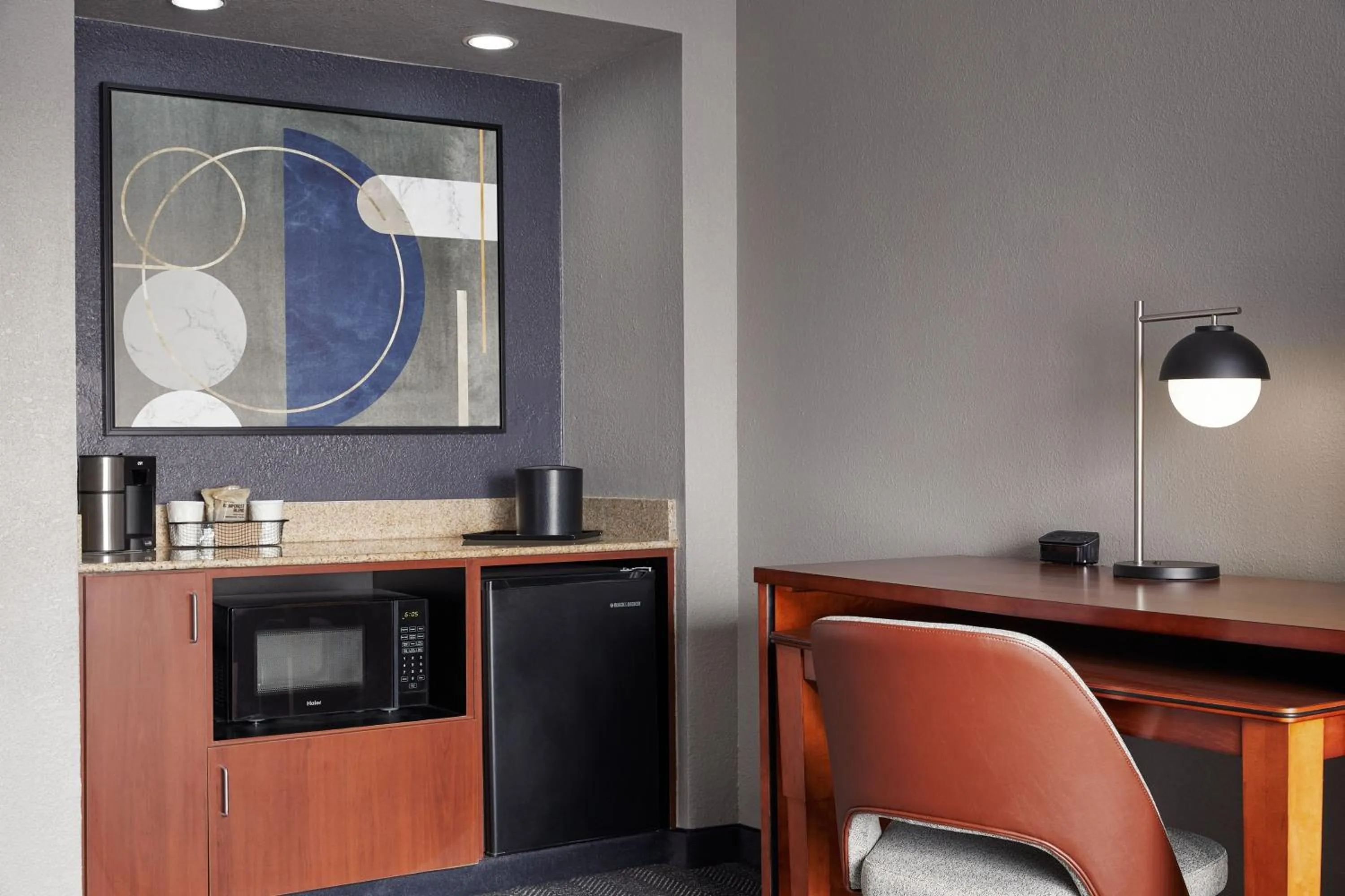 Lounge or bar in Courtyard by Marriott St. Louis Downtown West