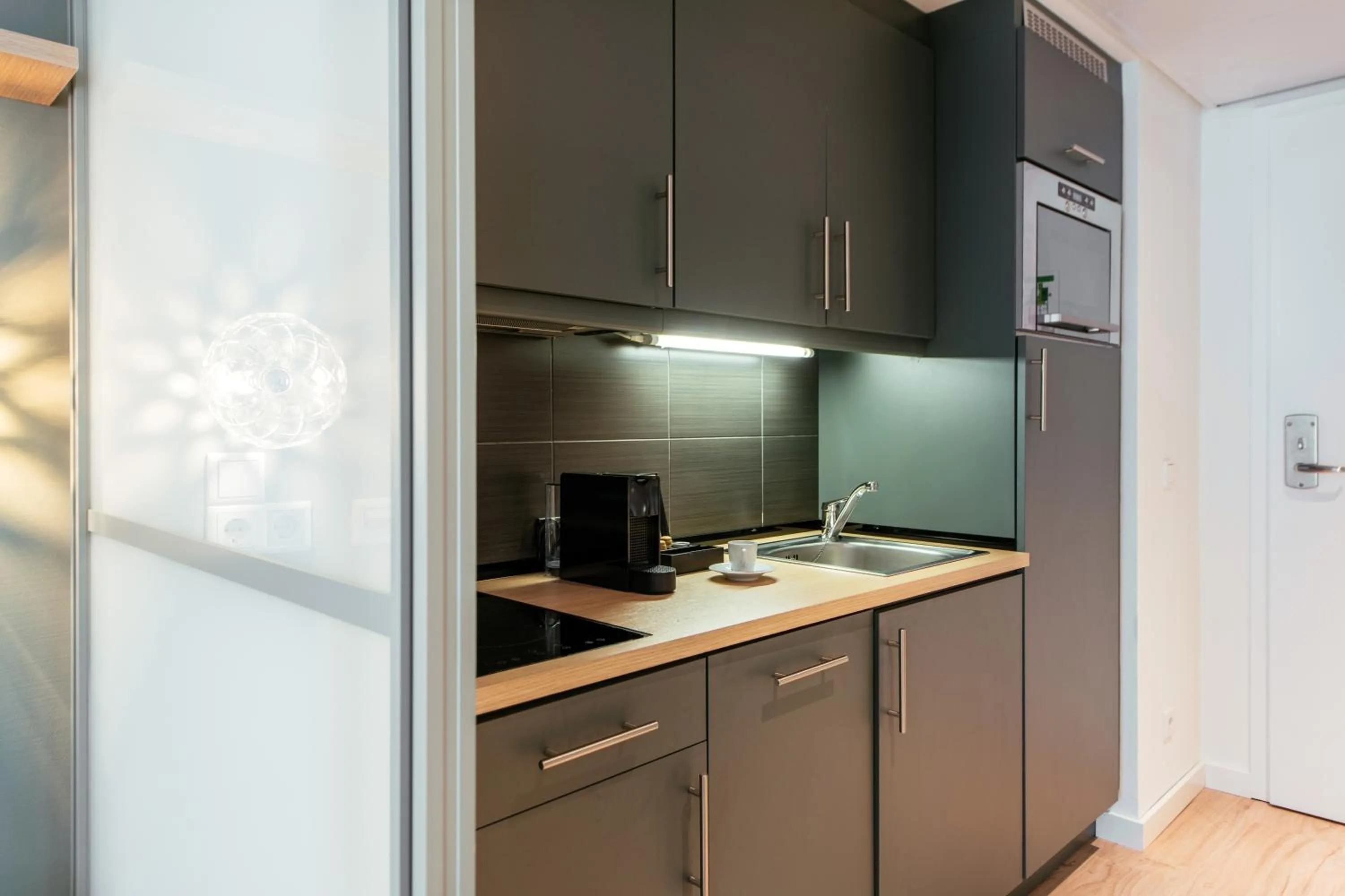 kitchen in Aparthotel Adagio Muenchen City