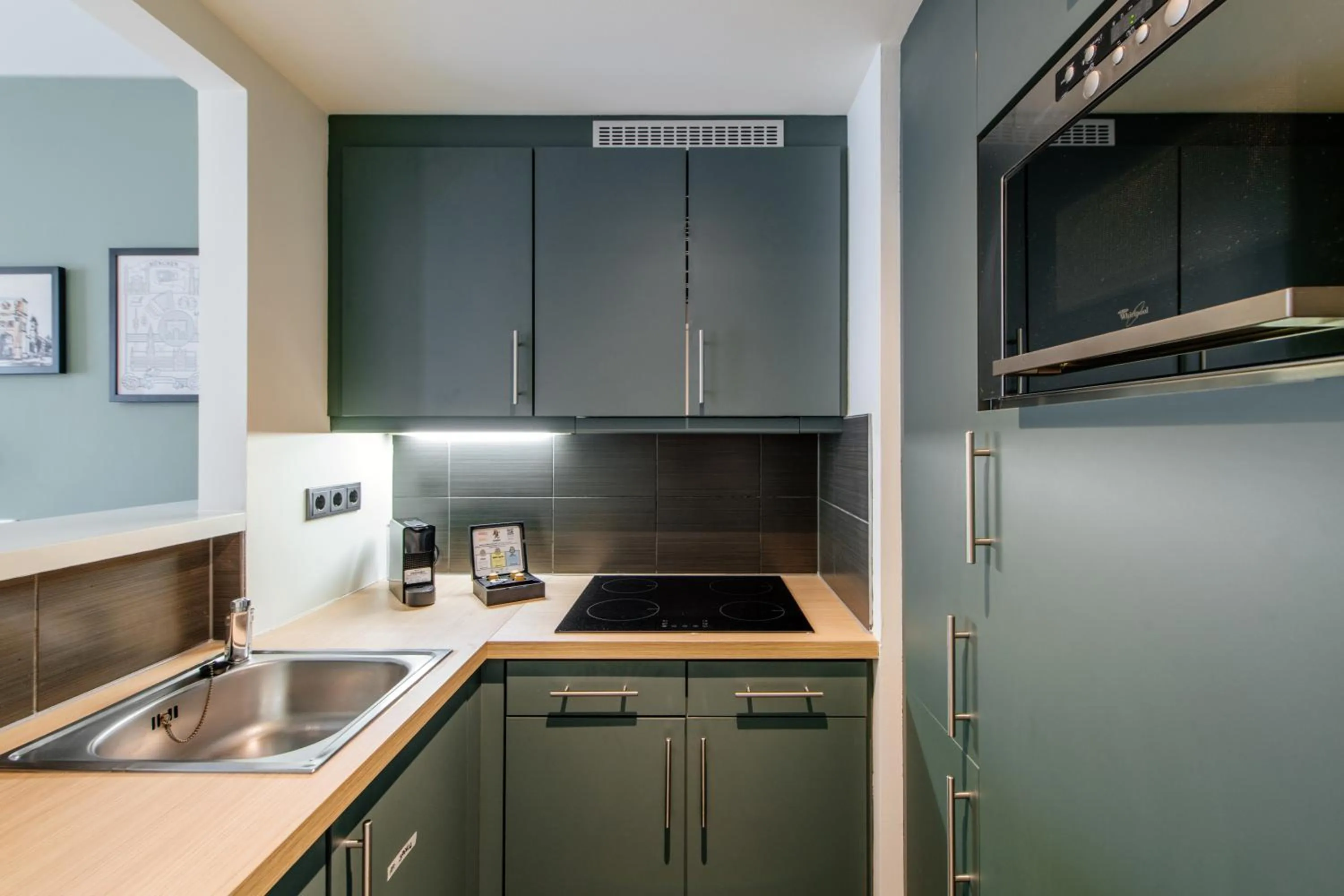 Kitchen or kitchenette in Aparthotel Adagio Muenchen City
