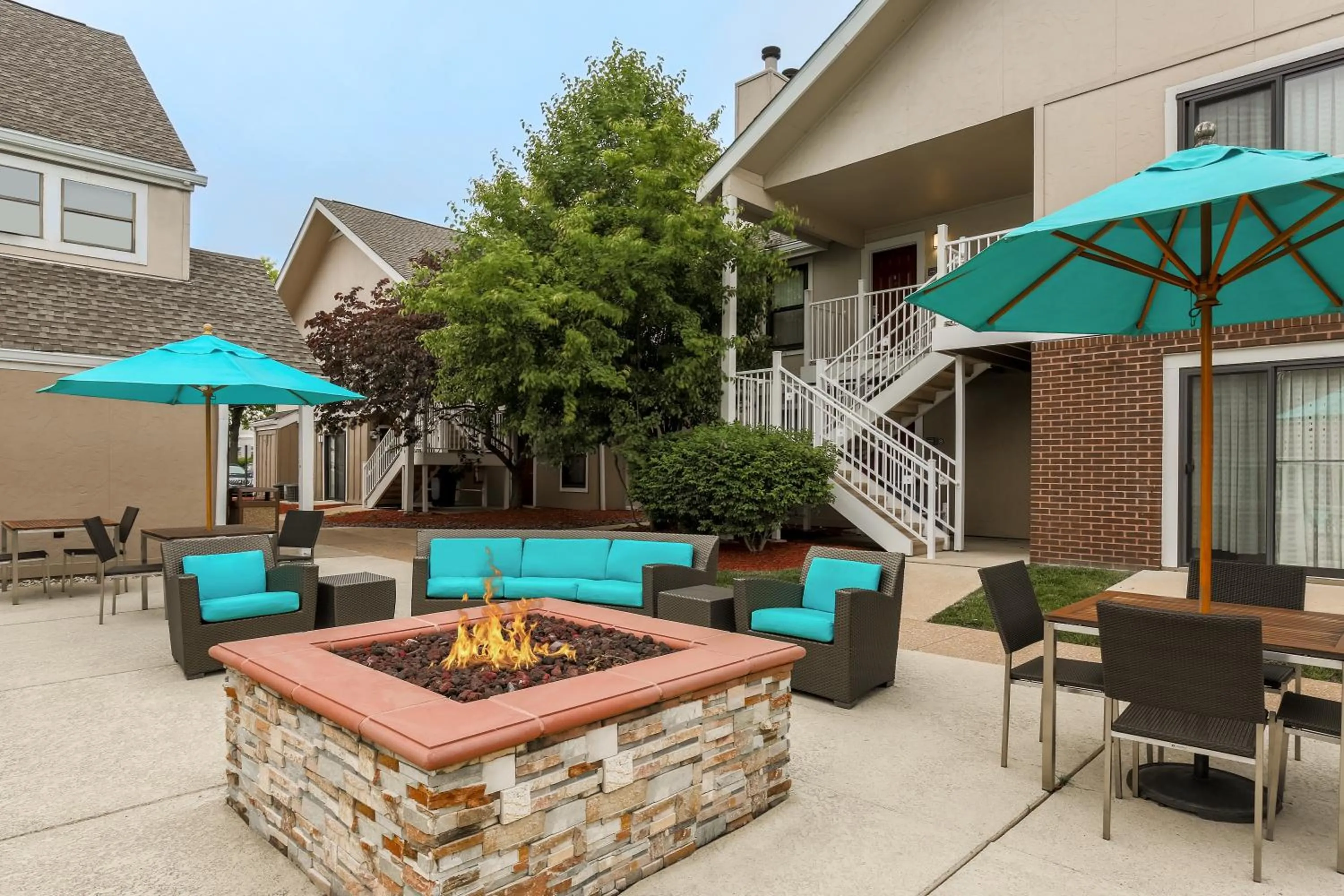 Patio in MainStay Suites St Louis - Galleria