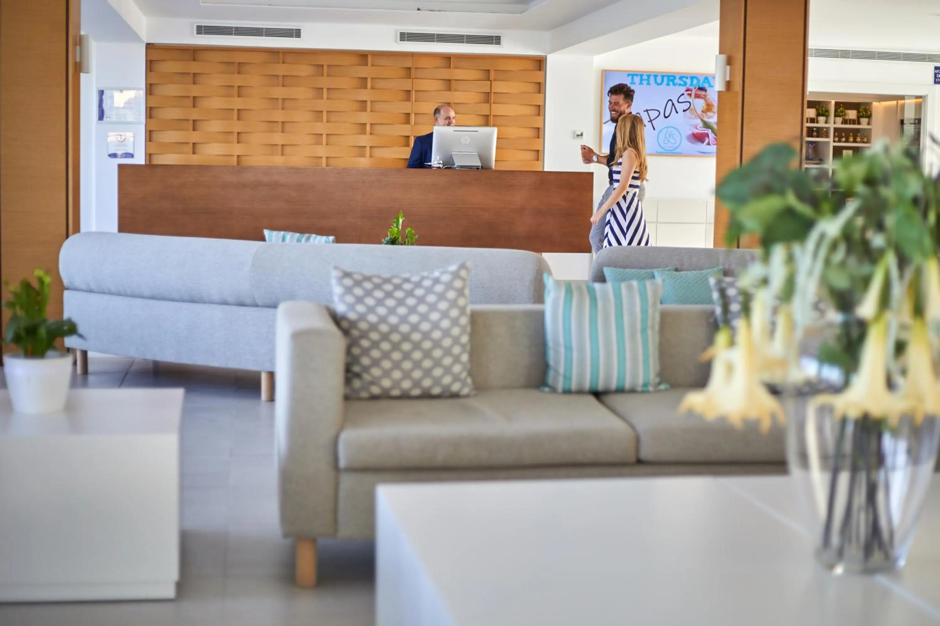 Lobby or reception in Monsuau Cala D'Or Hotel 4 Sup - Adults Only