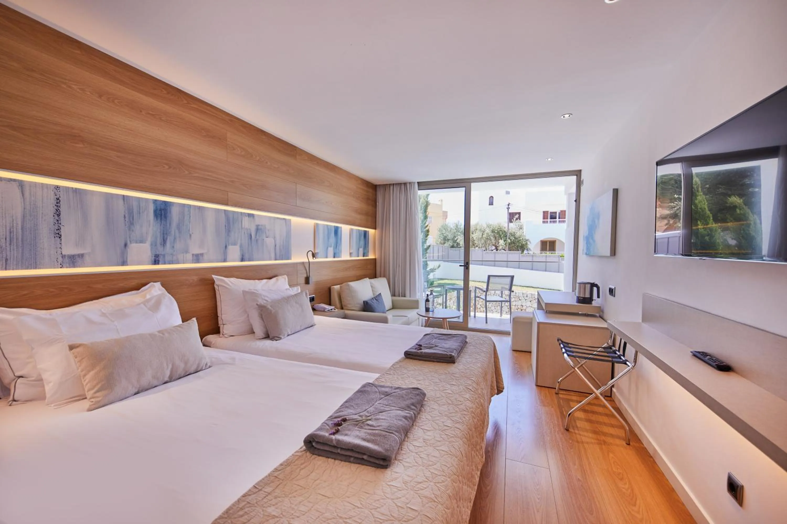 Bedroom, Bed in Monsuau Cala D'Or Hotel 4 Sup - Adults Only