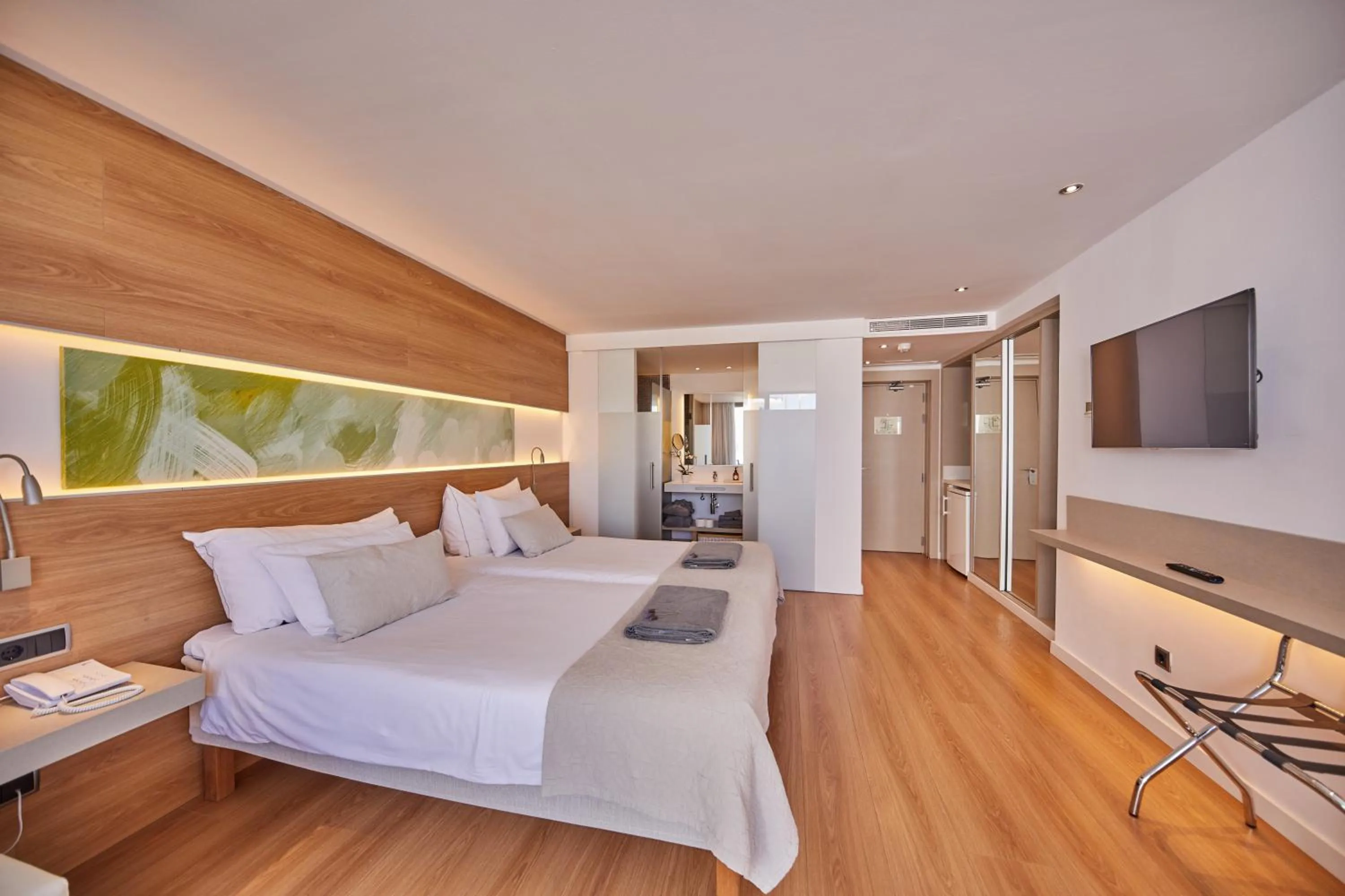 Bedroom, Bed in Monsuau Cala D'Or Hotel 4 Sup - Adults Only