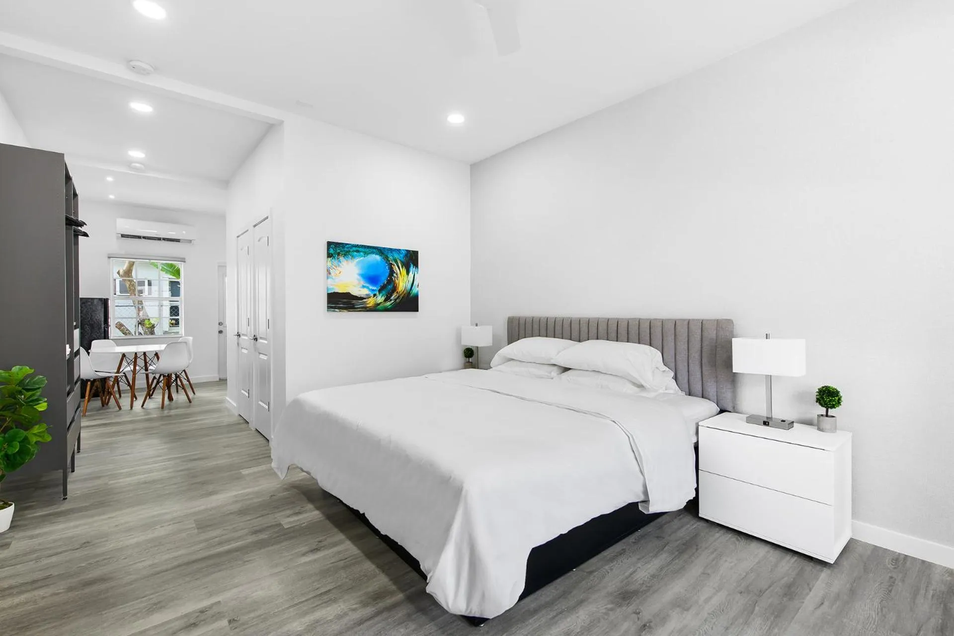 Bed in The Hotel Deauville