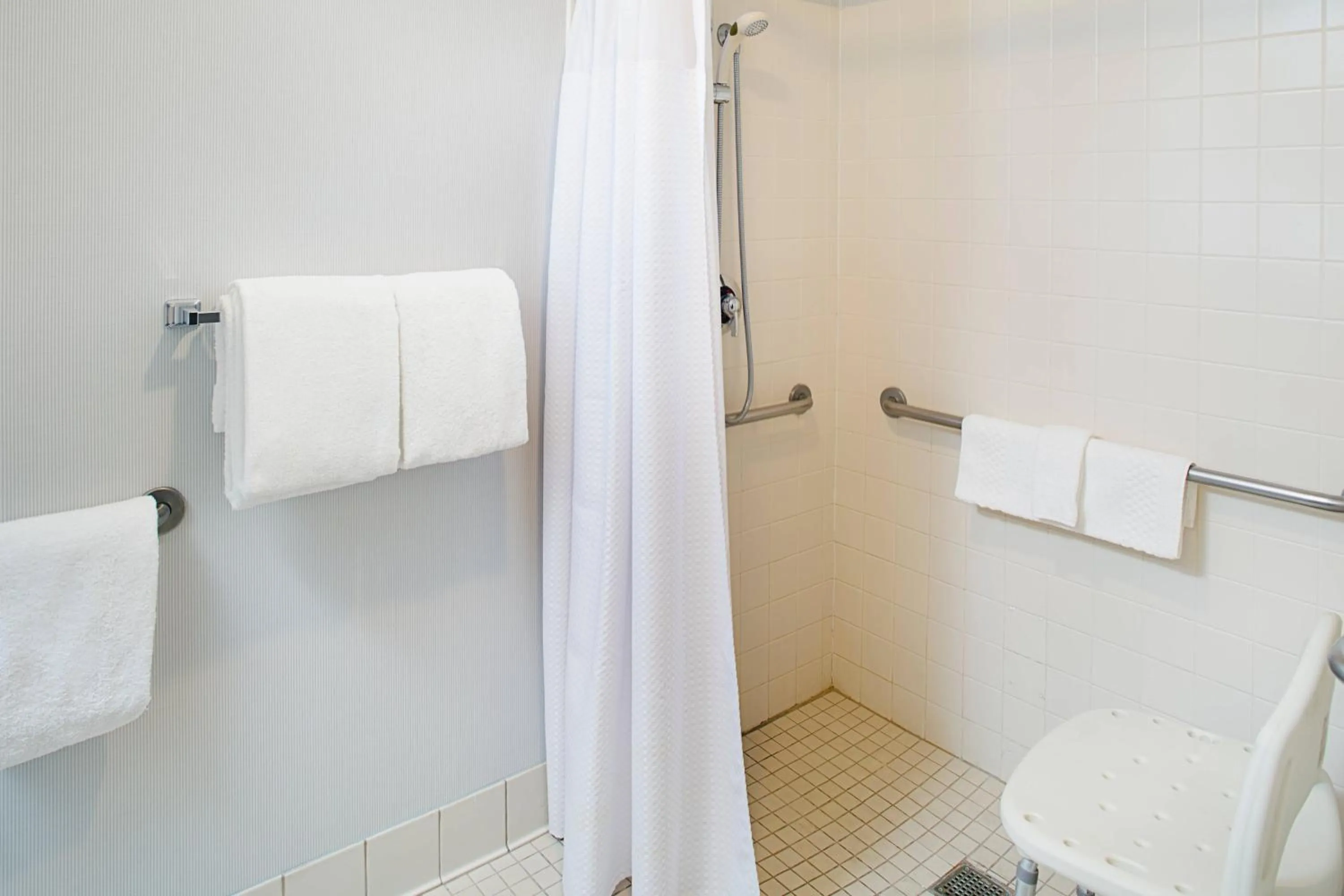 Bathroom in Courtyard by Marriott Tucson Williams Centre