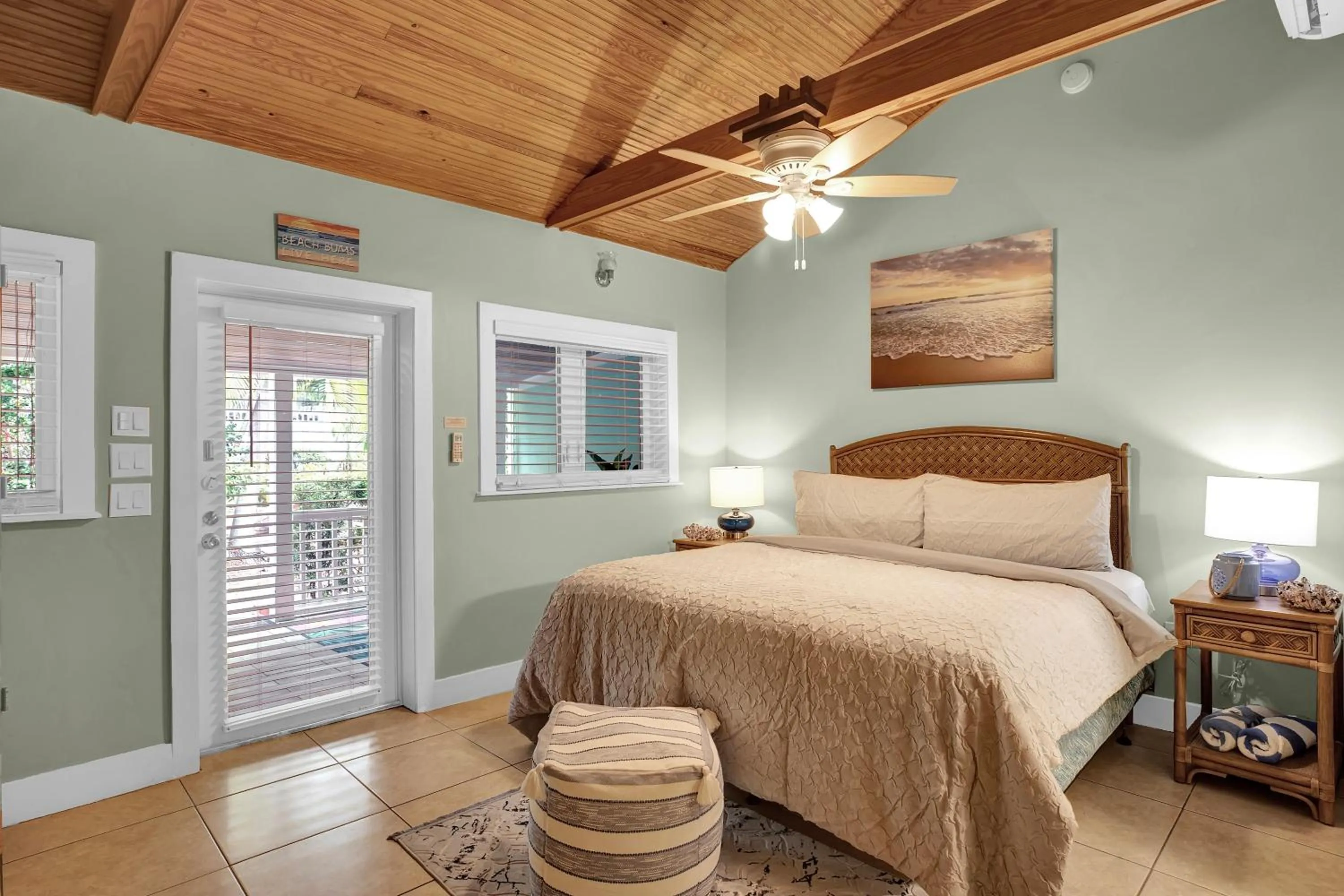 Bedroom, Bed in Coconut Mallory Resort and Marina
