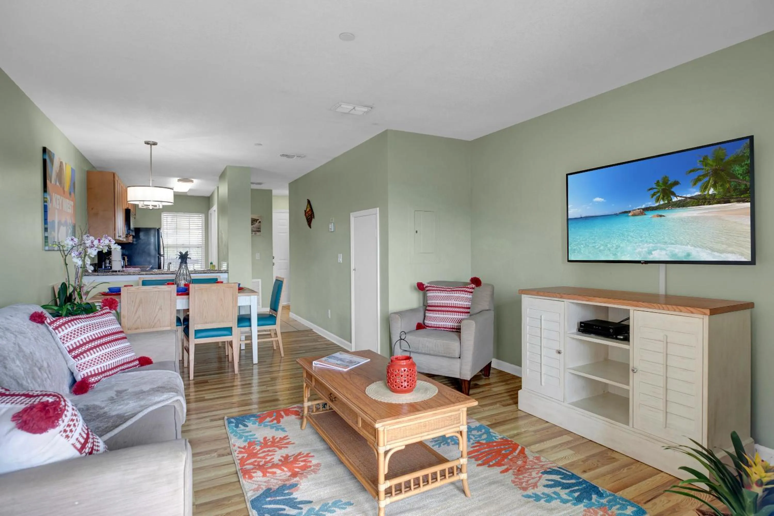 Living room in Coconut Mallory Resort and Marina