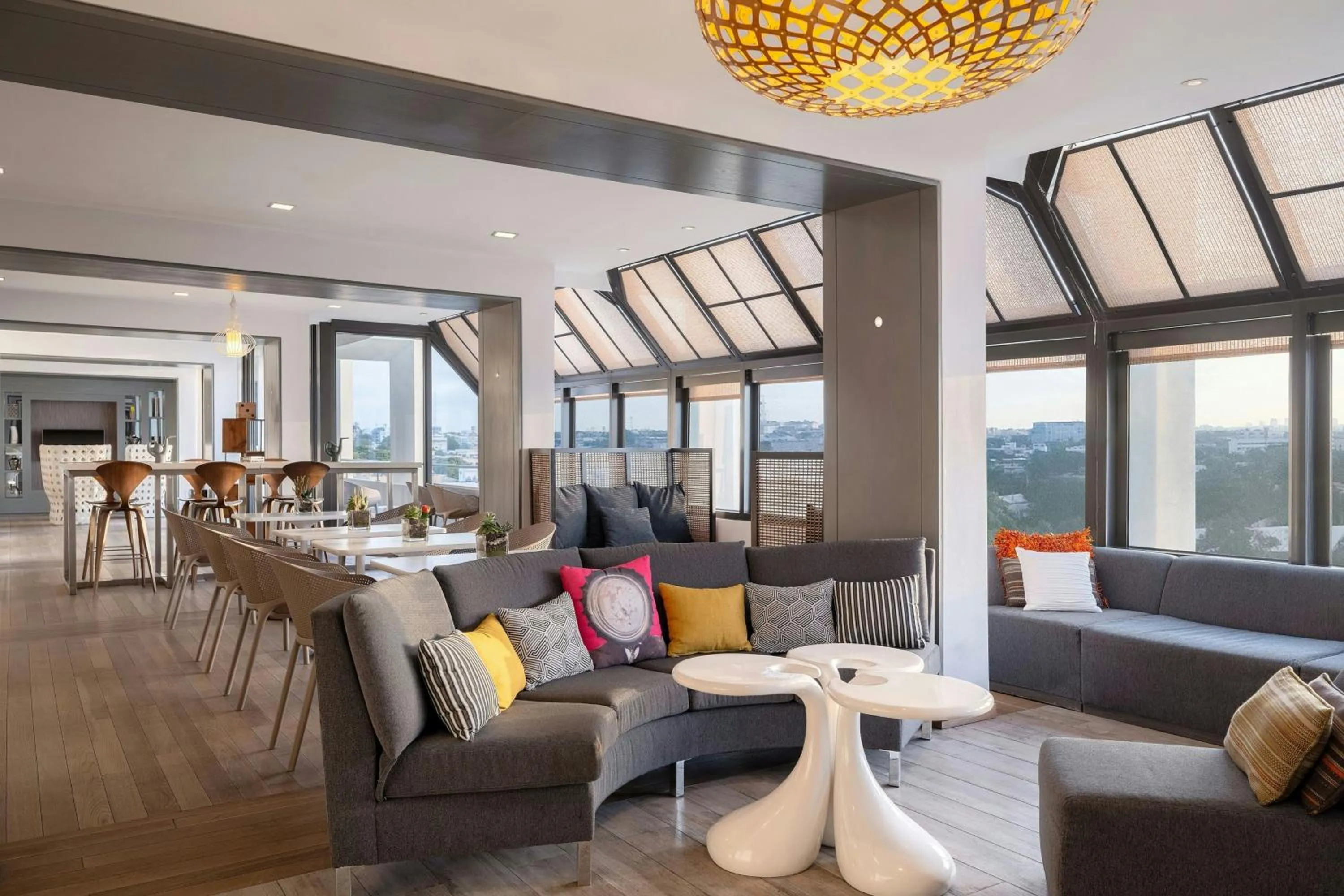 Lounge or bar in Renaissance Santo Domingo Jaragua Hotel & Casino