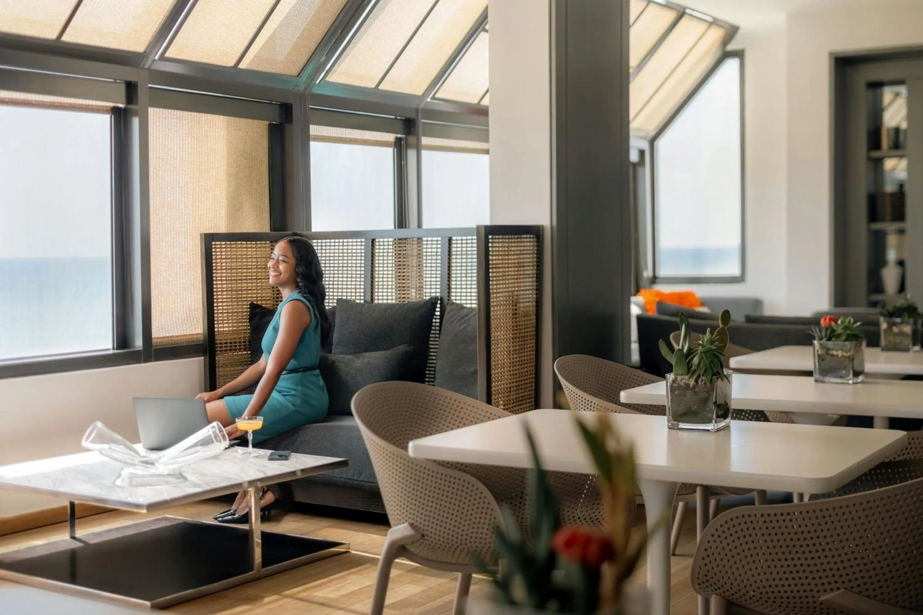 Lounge or bar in Renaissance Santo Domingo Jaragua Hotel & Casino