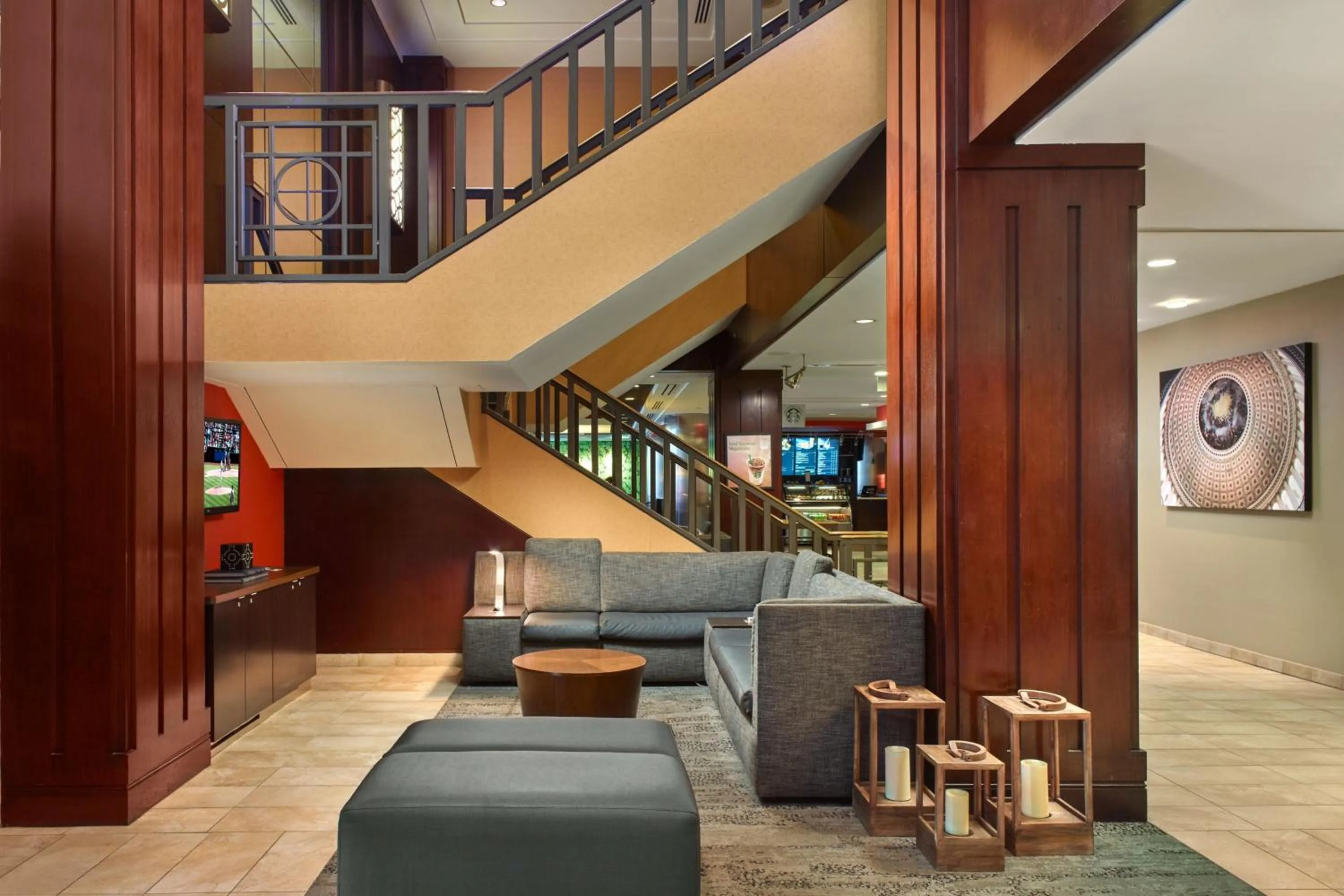 Lobby or reception in Courtyard Arlington Crystal City/Reagan National Airport