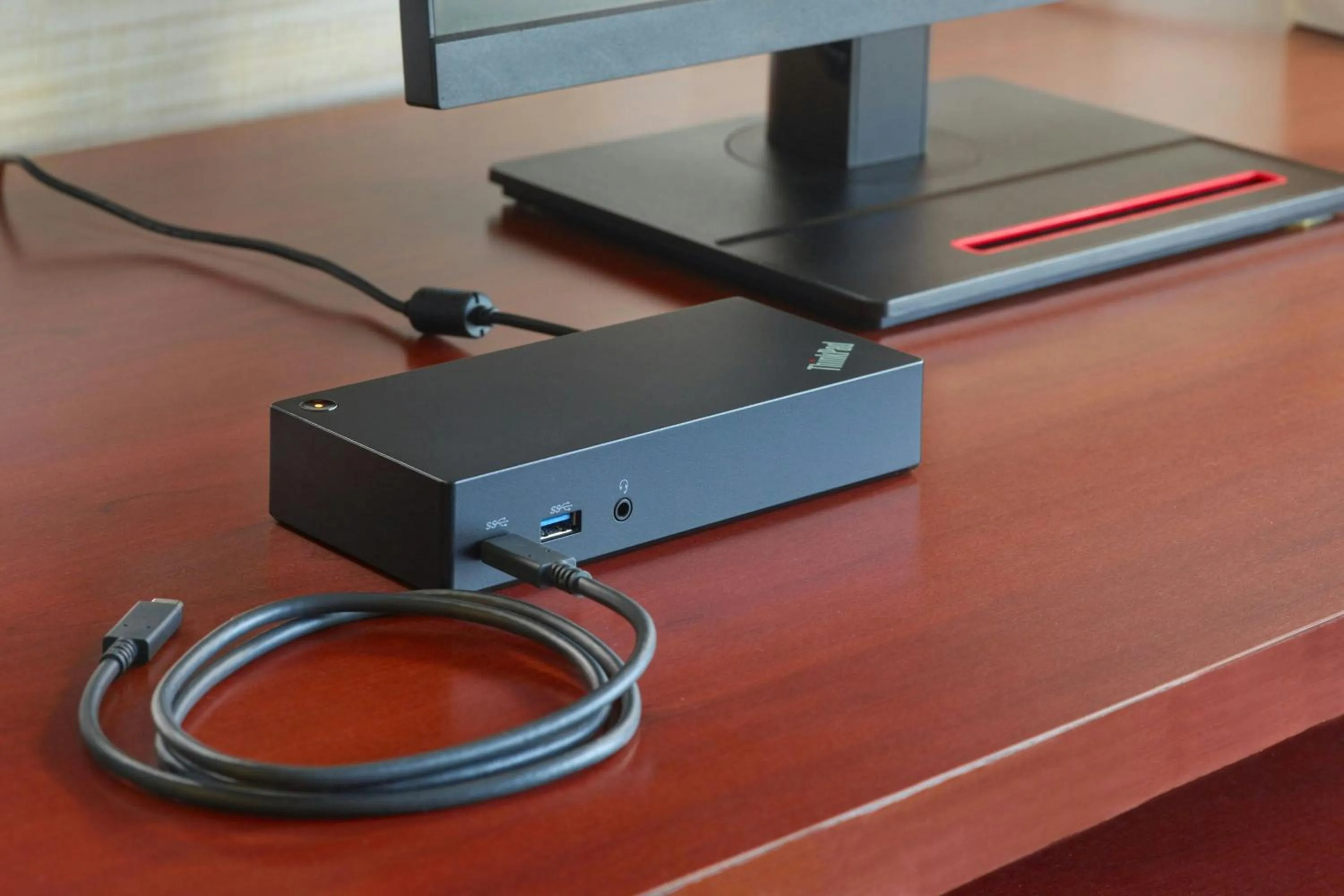 Photo of the whole room in Courtyard Arlington Crystal City/Reagan National Airport