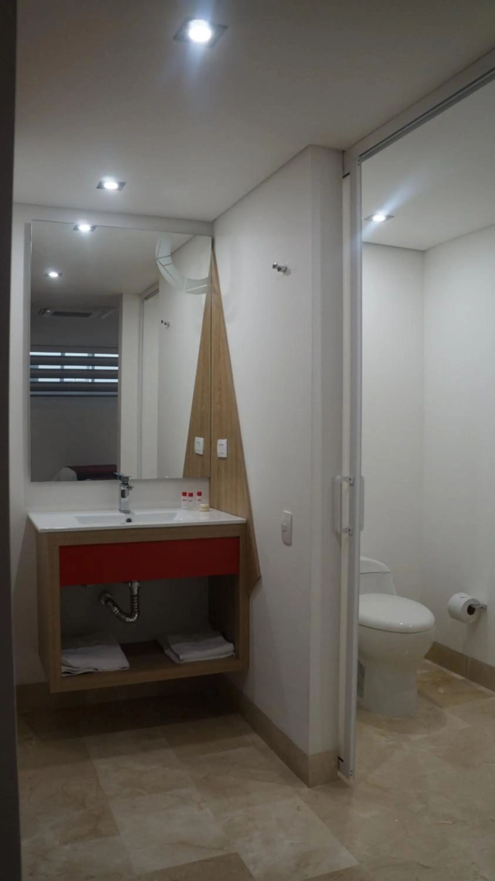 Bathroom in Obo Hotel