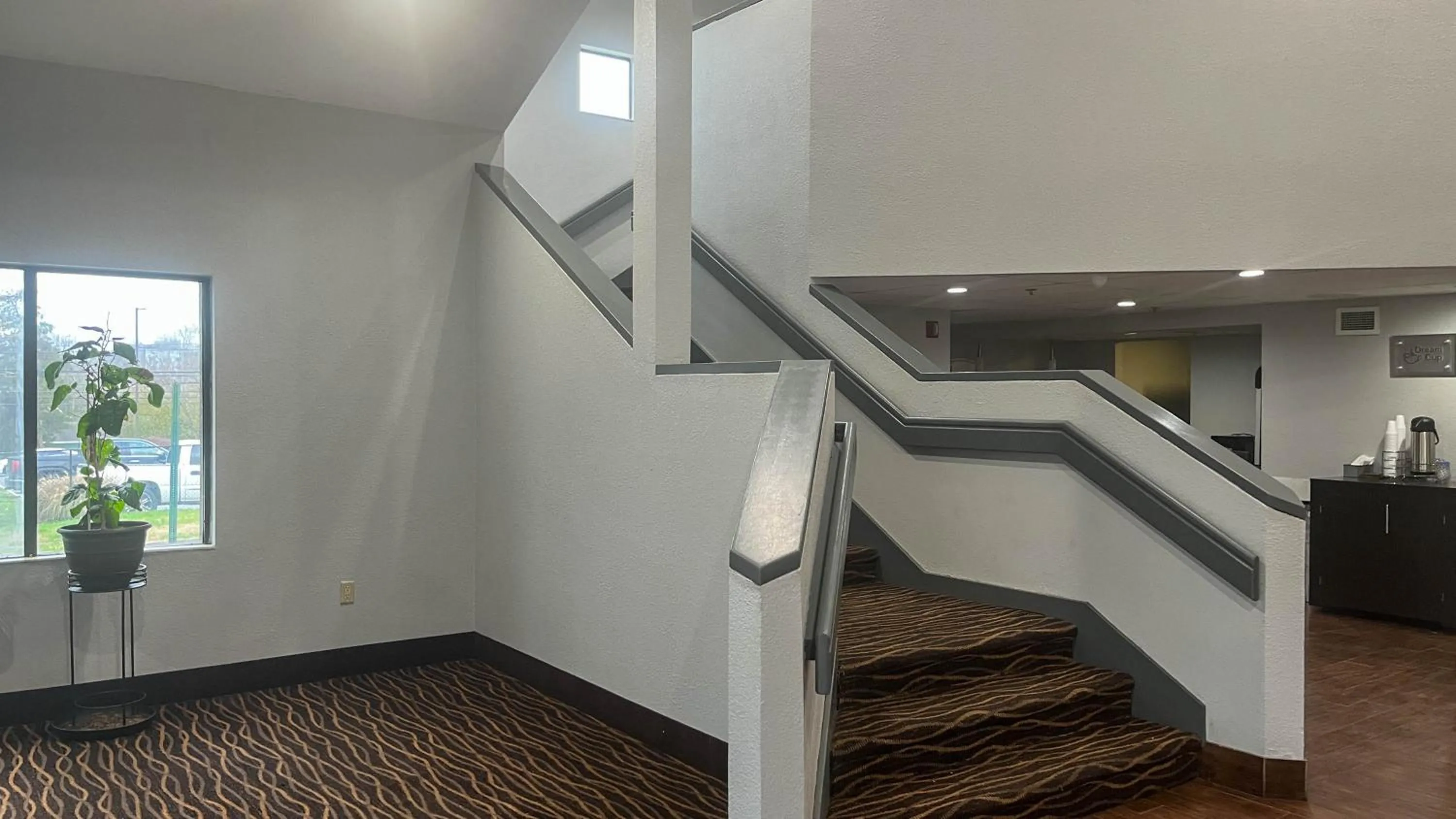 Lobby or reception in Studio 6 Suites - Knoxville, TN - Downtown