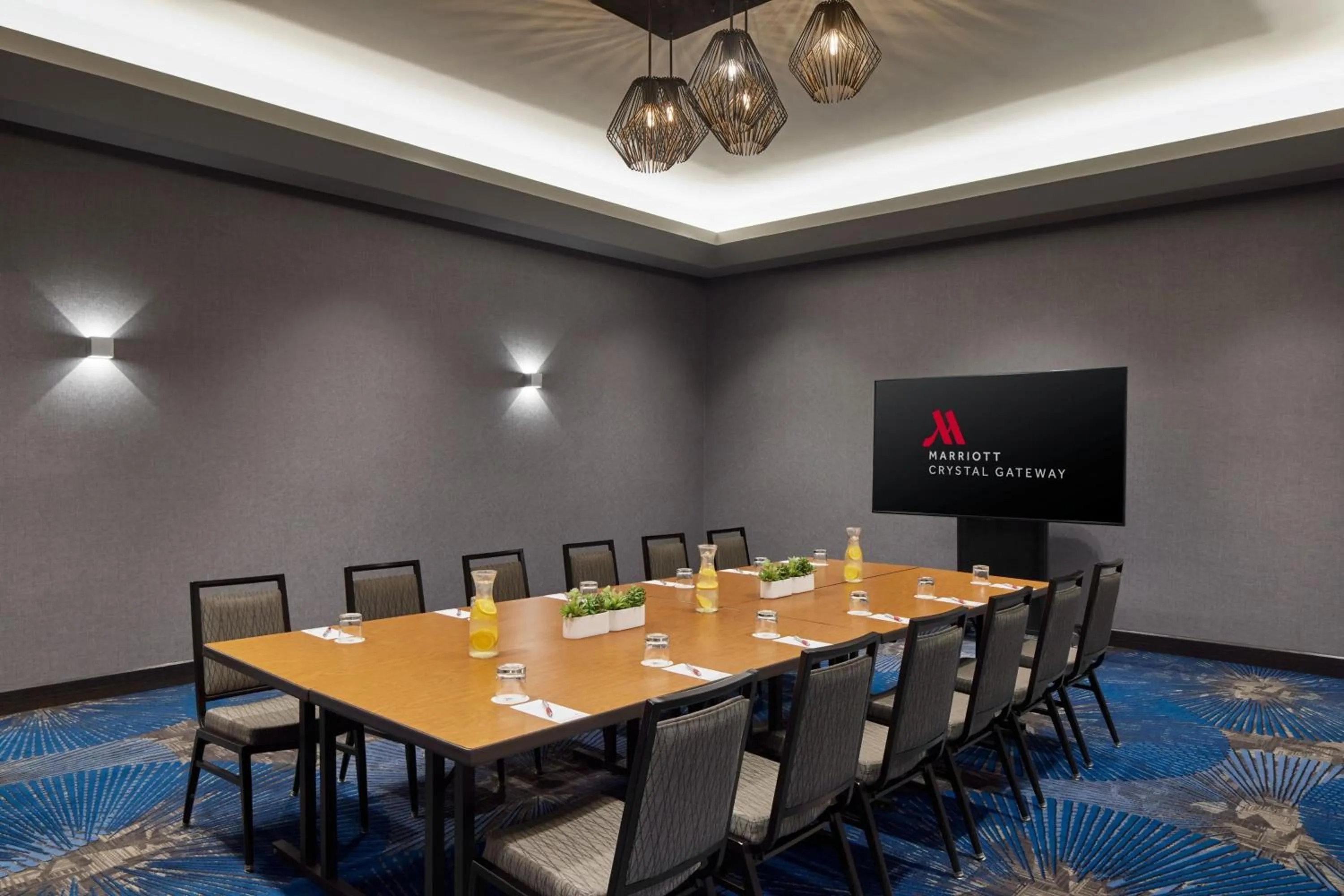 Meeting/conference room in Crystal Gateway Marriott