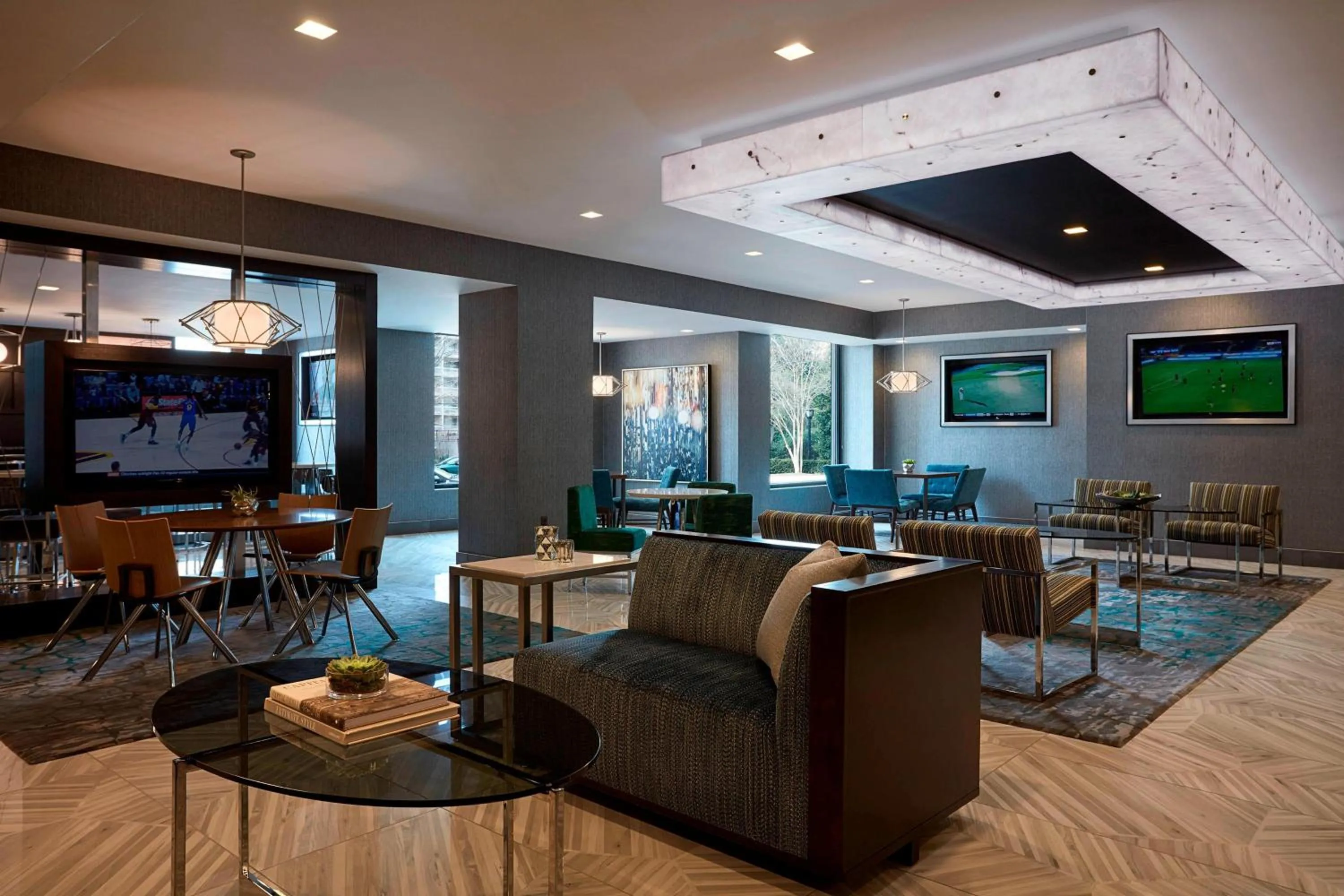 Lounge or bar in Crystal Gateway Marriott