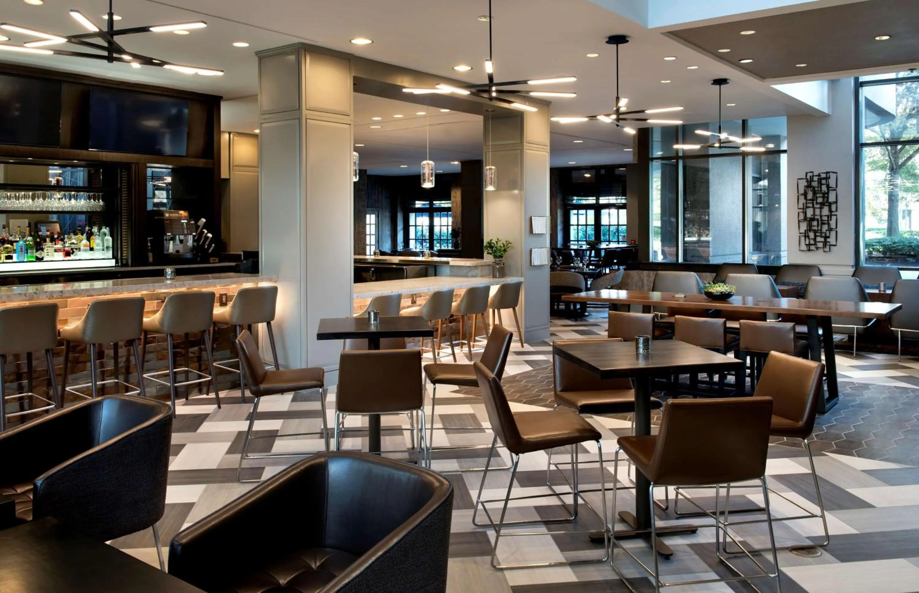 Lobby or reception in Embassy Suites by Hilton Bethesda Washington DC