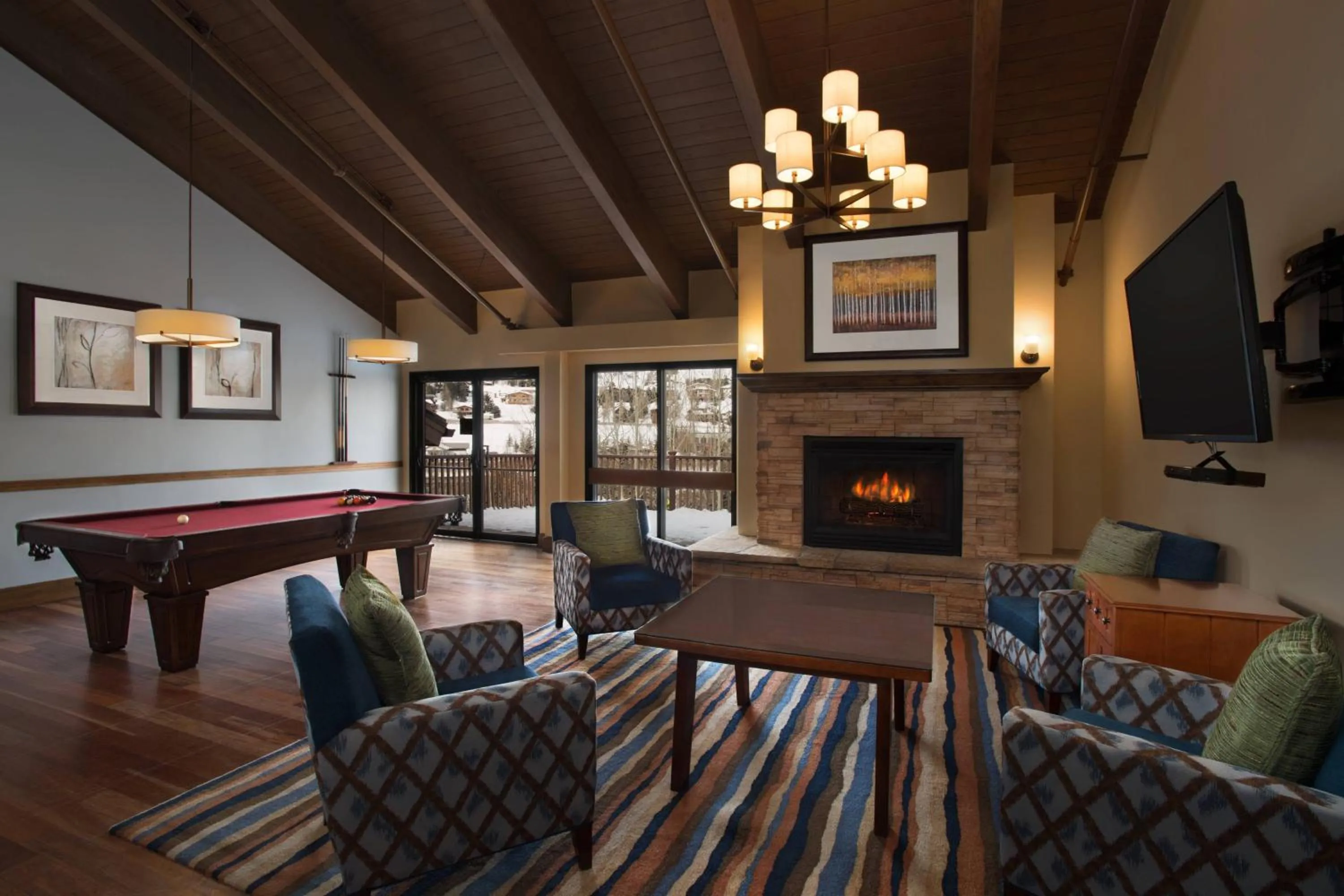 Lounge or bar in Marriott's StreamSide Douglas at Vail