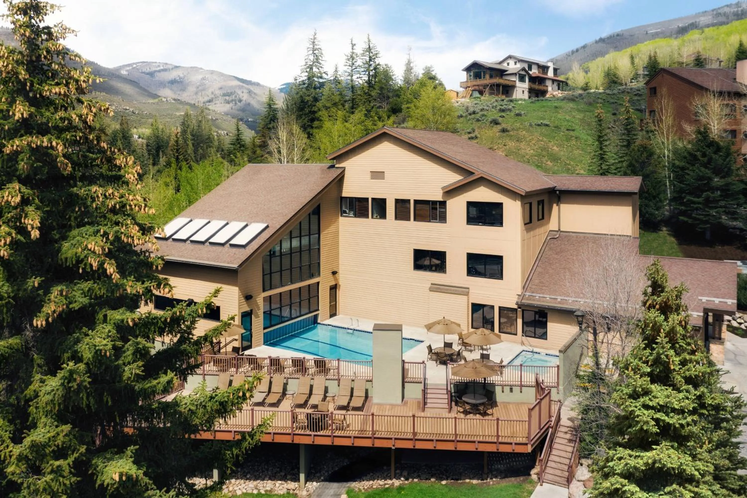 Property building in Marriott's StreamSide Douglas at Vail