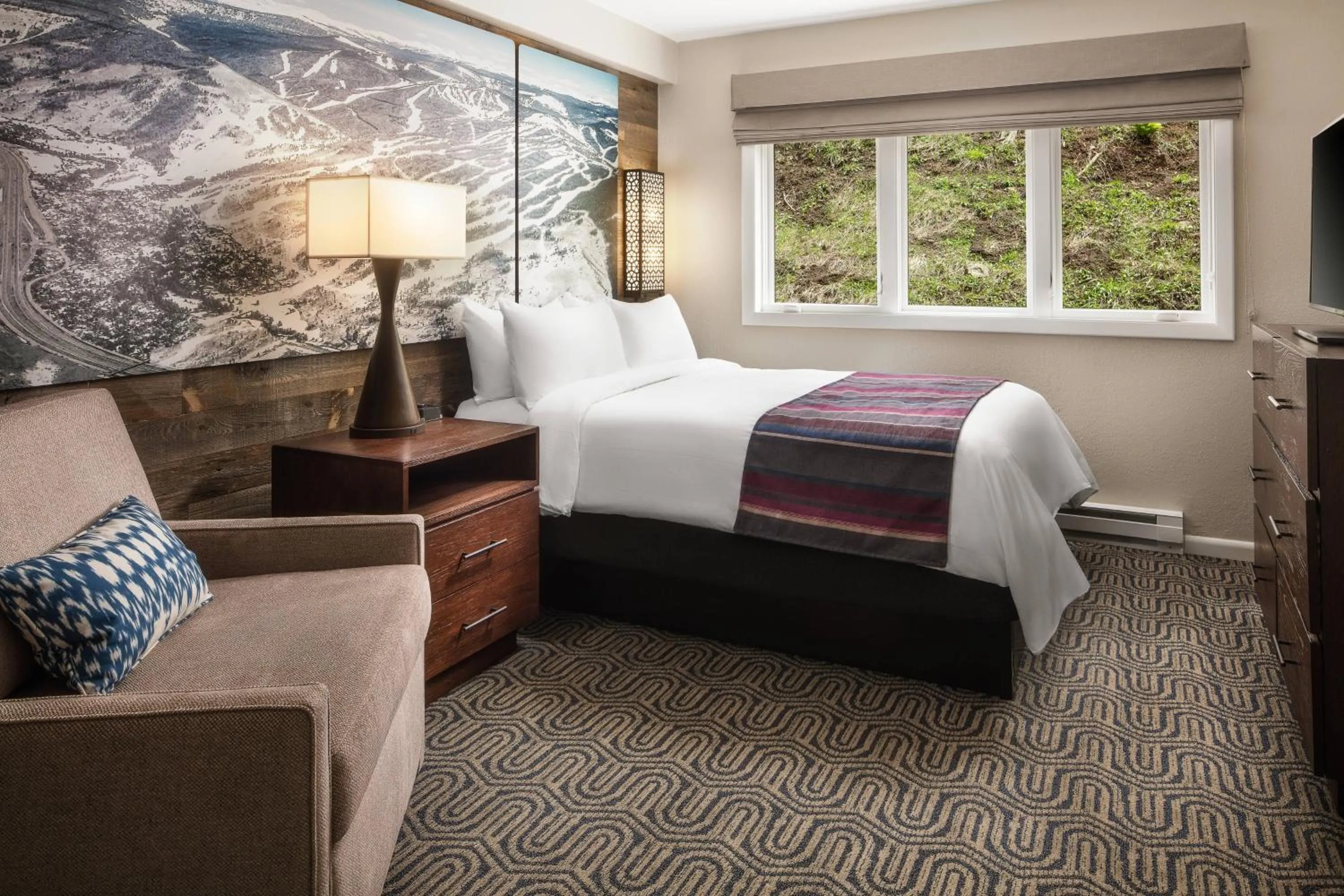 Bedroom, Bed in Marriott's StreamSide Birch at Vail