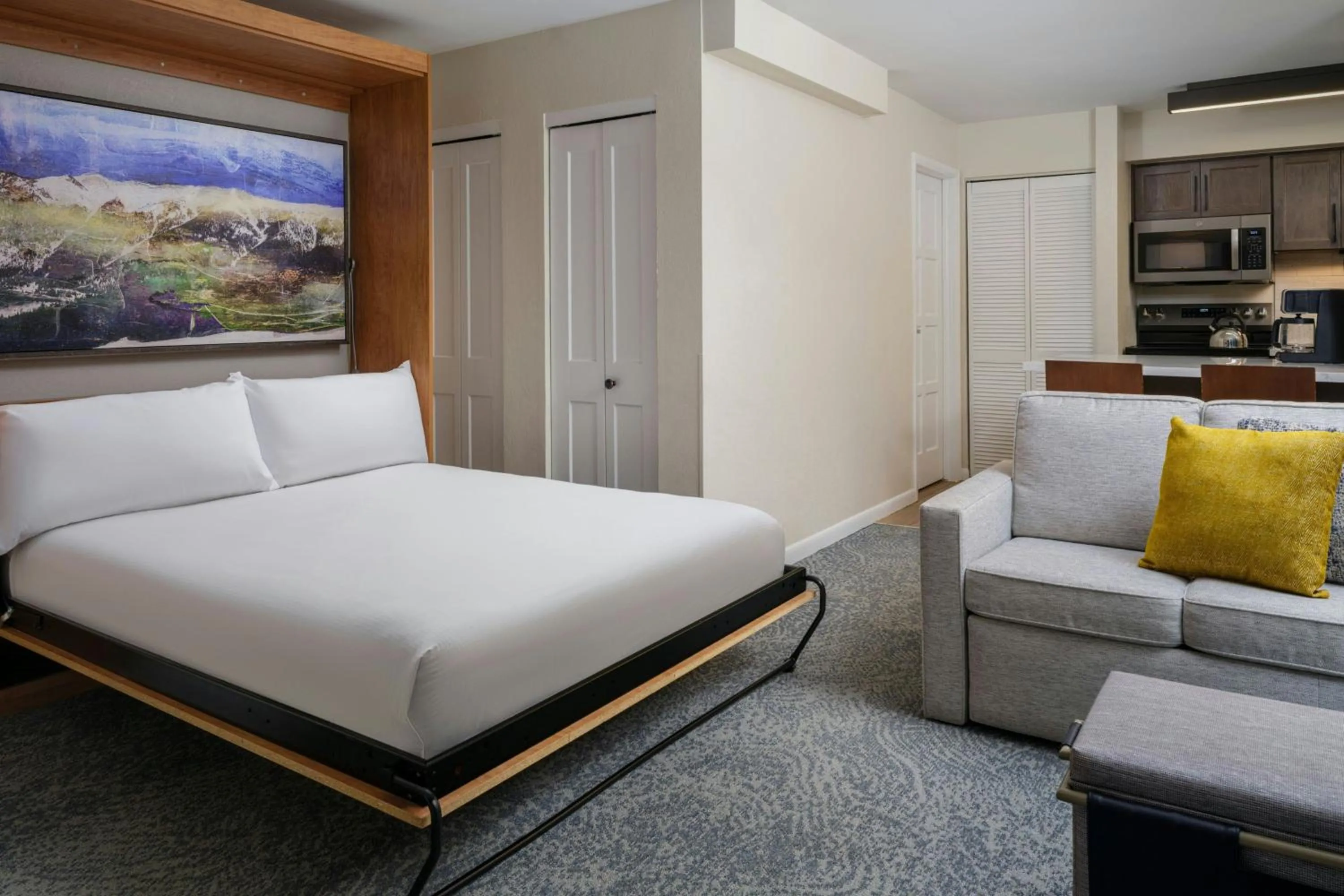 Living room, Bed in Marriott's StreamSide Birch at Vail