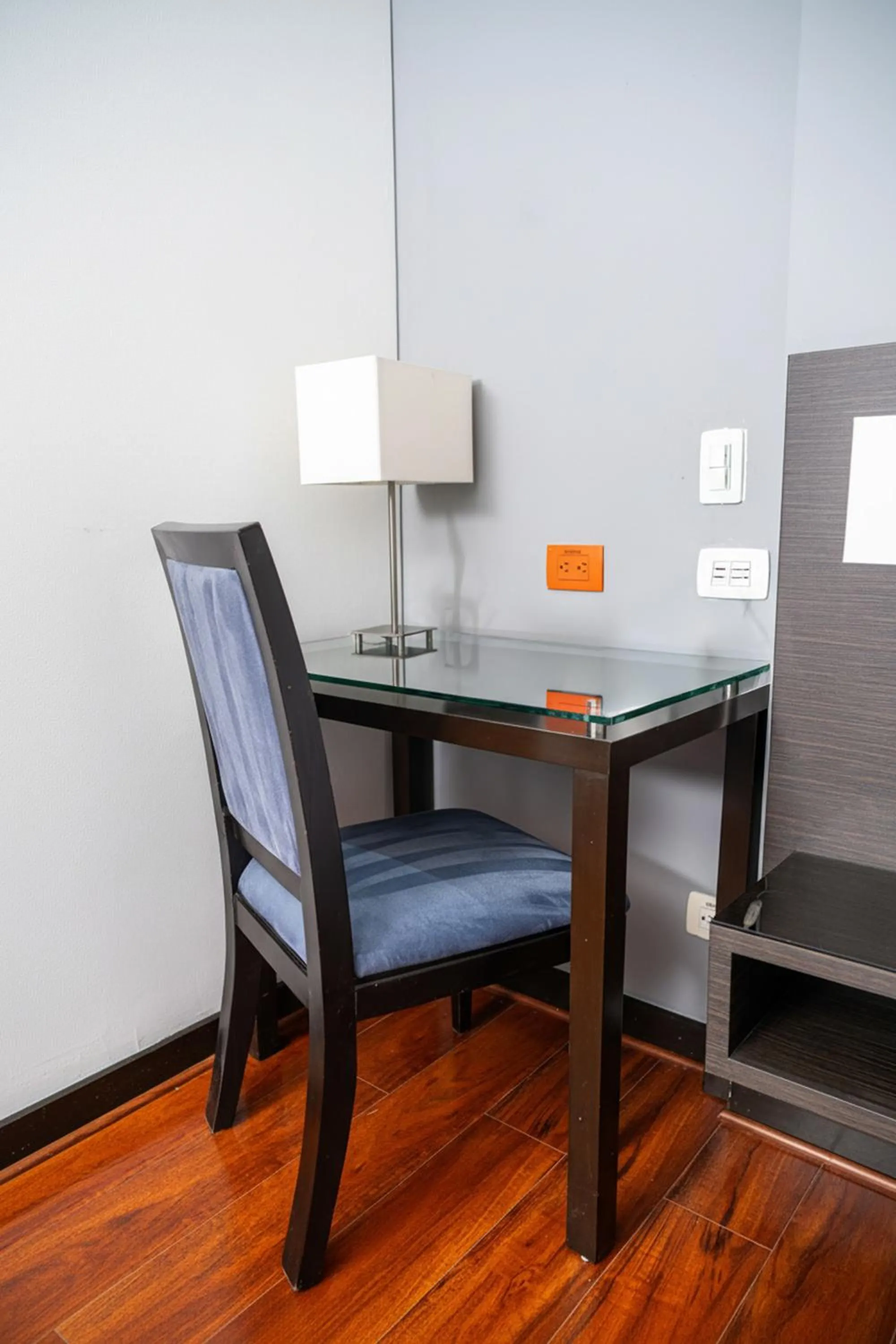 Seating area in One Sixteen Hotel