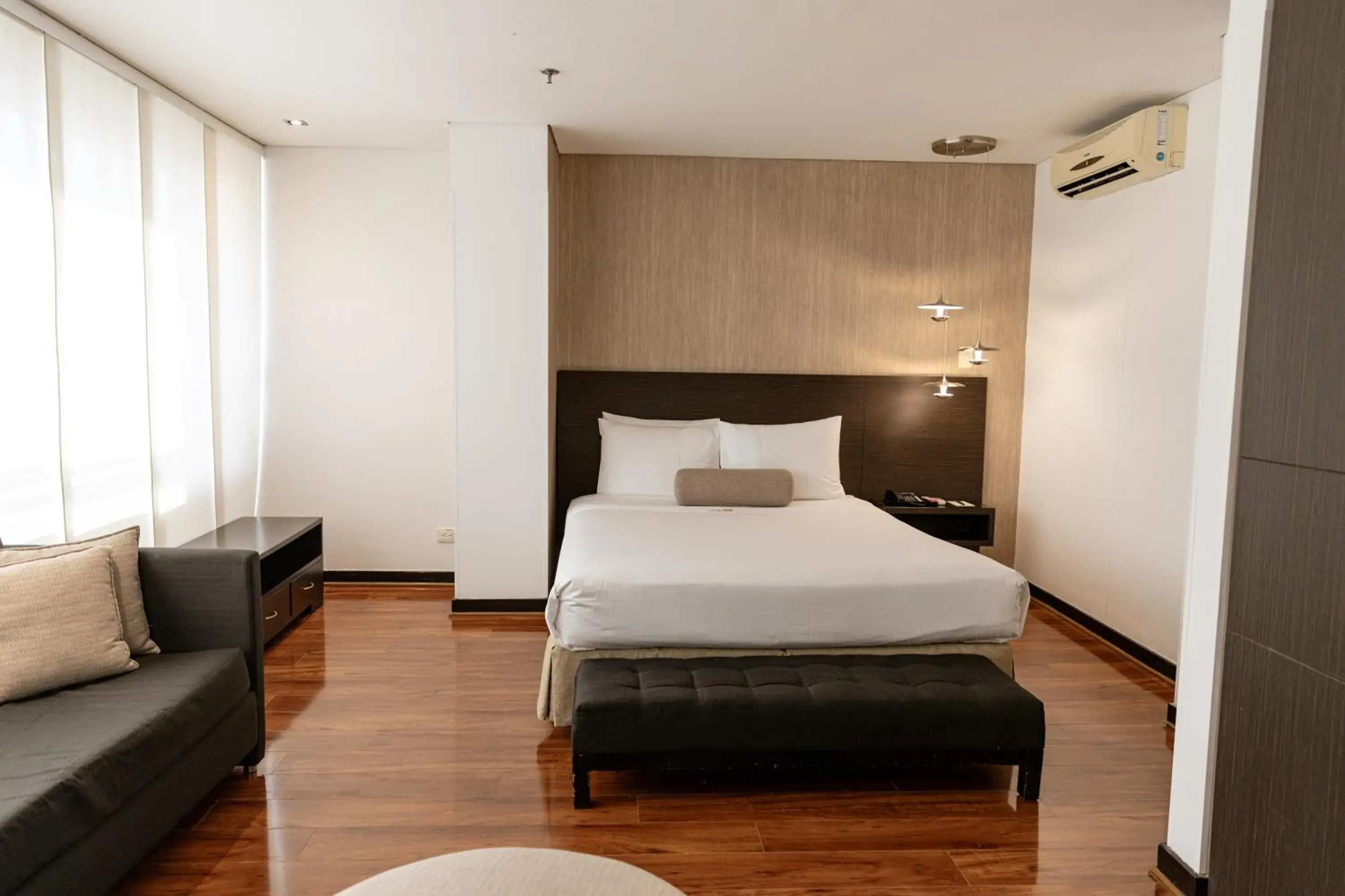 Superior Double Room in One Sixteen Hotel Superior Double Room in One Sixteen Hotel