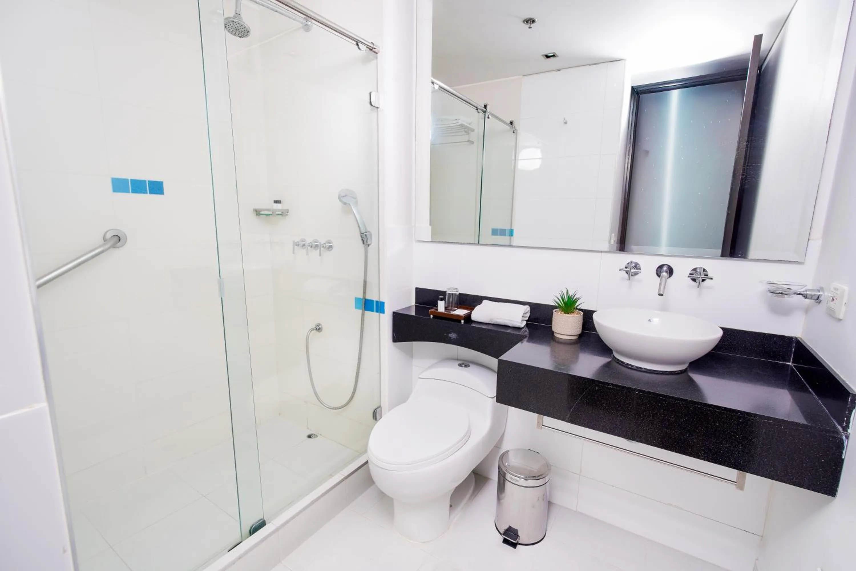 Bathroom in One Sixteen Hotel