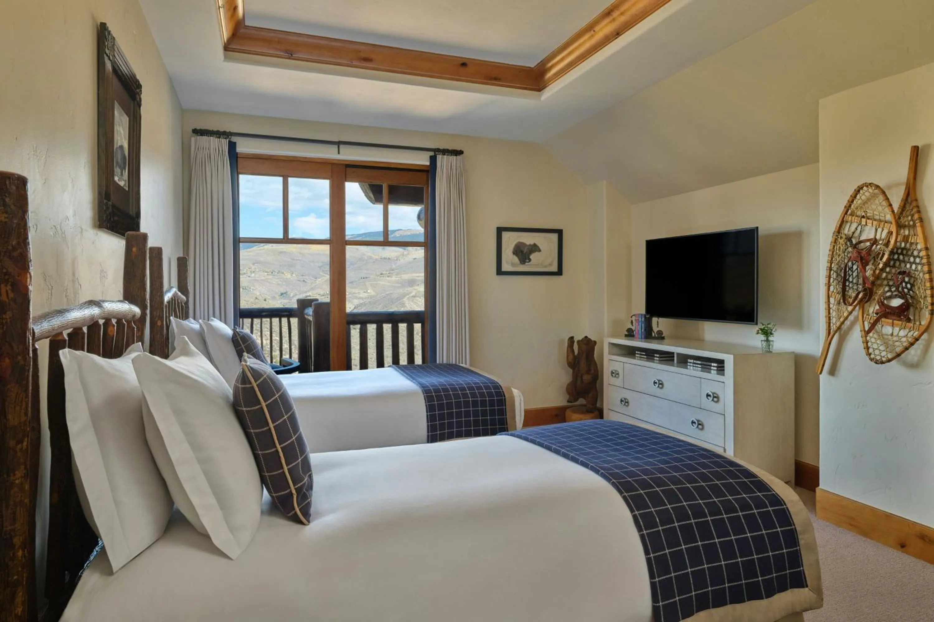Bedroom, Bed in The Ritz-Carlton, Bachelor Gulch