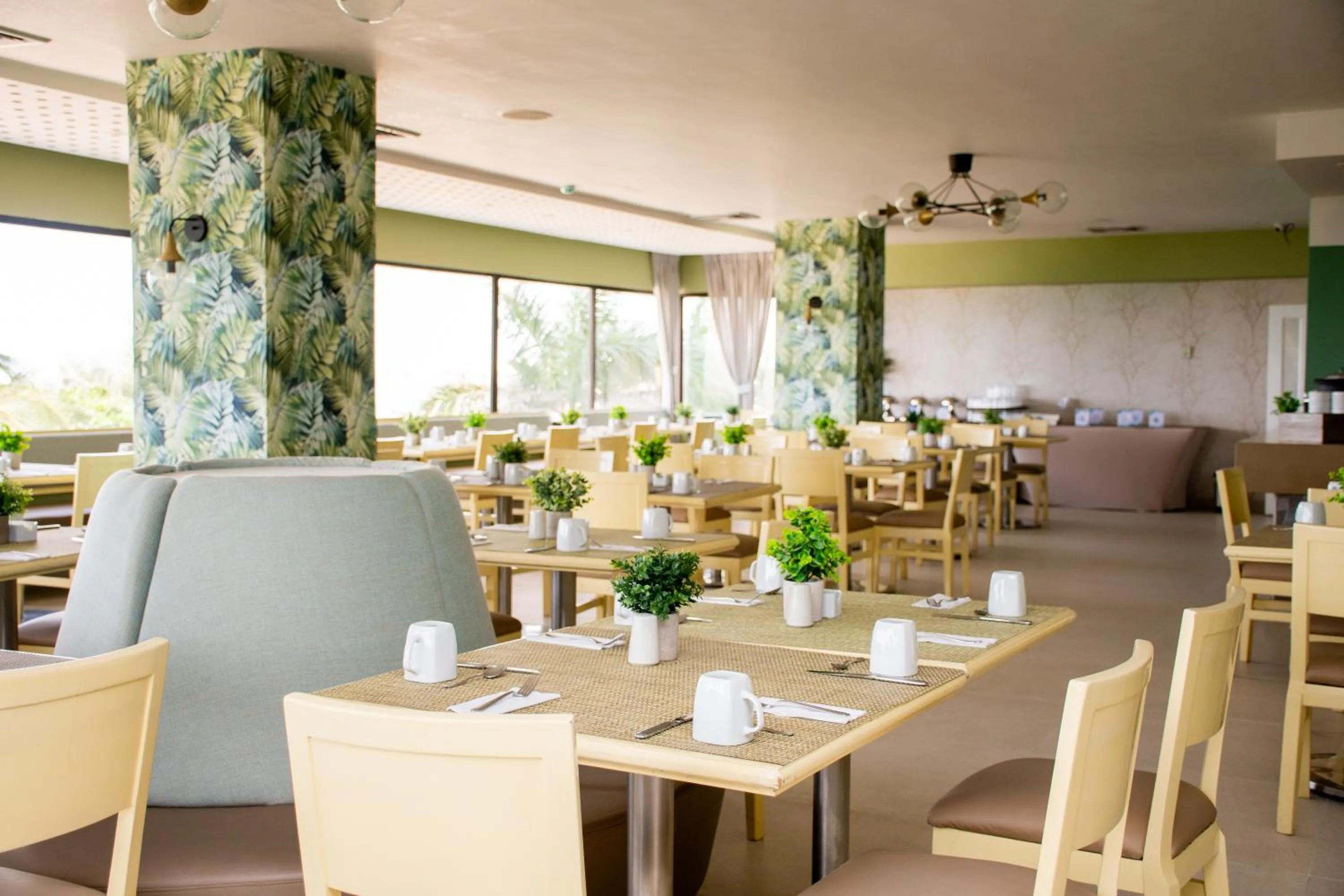 Restaurant/places to eat in Hotel Capilla del Mar