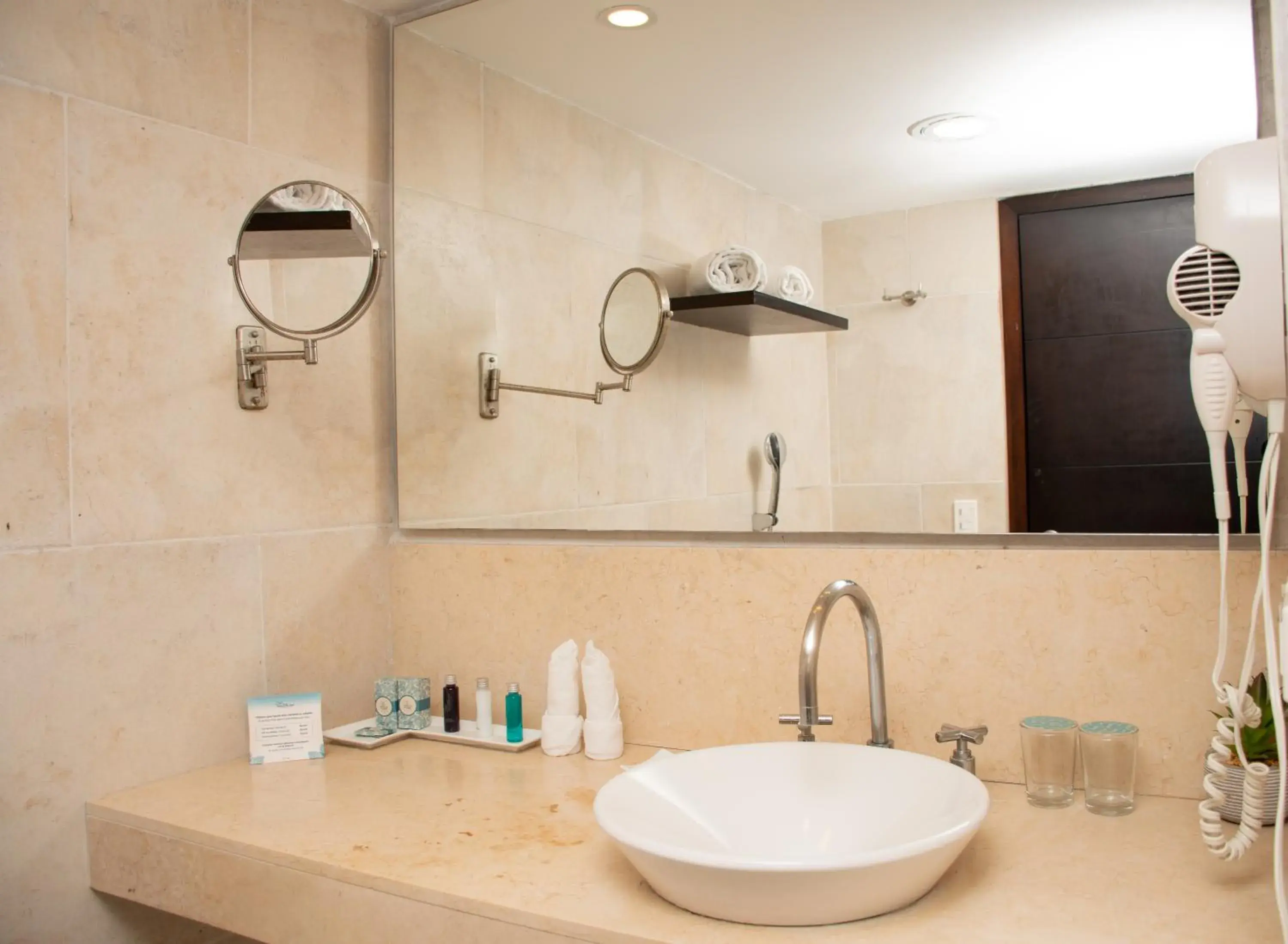 Two-Bedroom Suite in Hotel Capilla del Mar Two-Bedroom Suite in Hotel Capilla del Mar