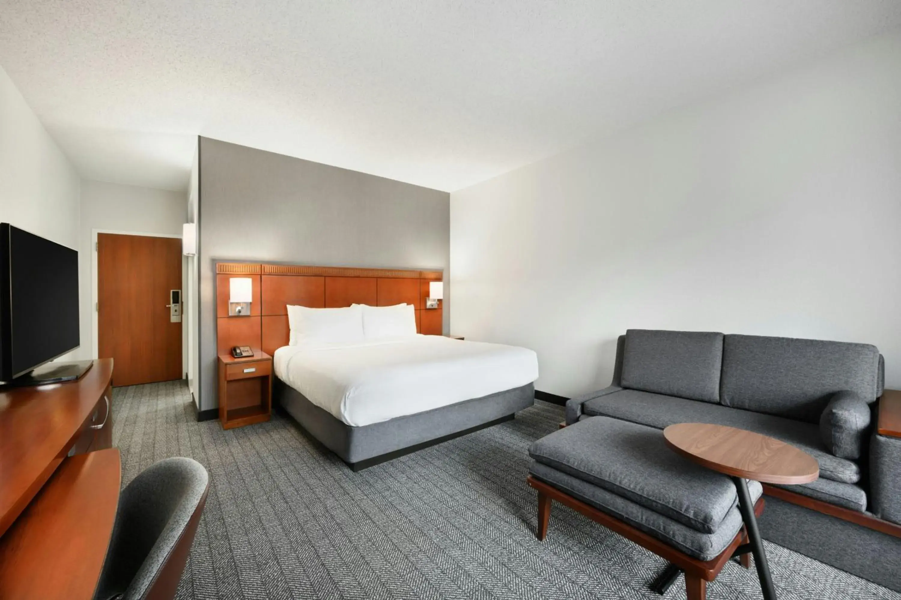 King Room in Courtyard by Marriott Atlanta Duluth/ Gwinnett Place King Room in Courtyard by Marriott Atlanta Duluth/ Gwinnett Place