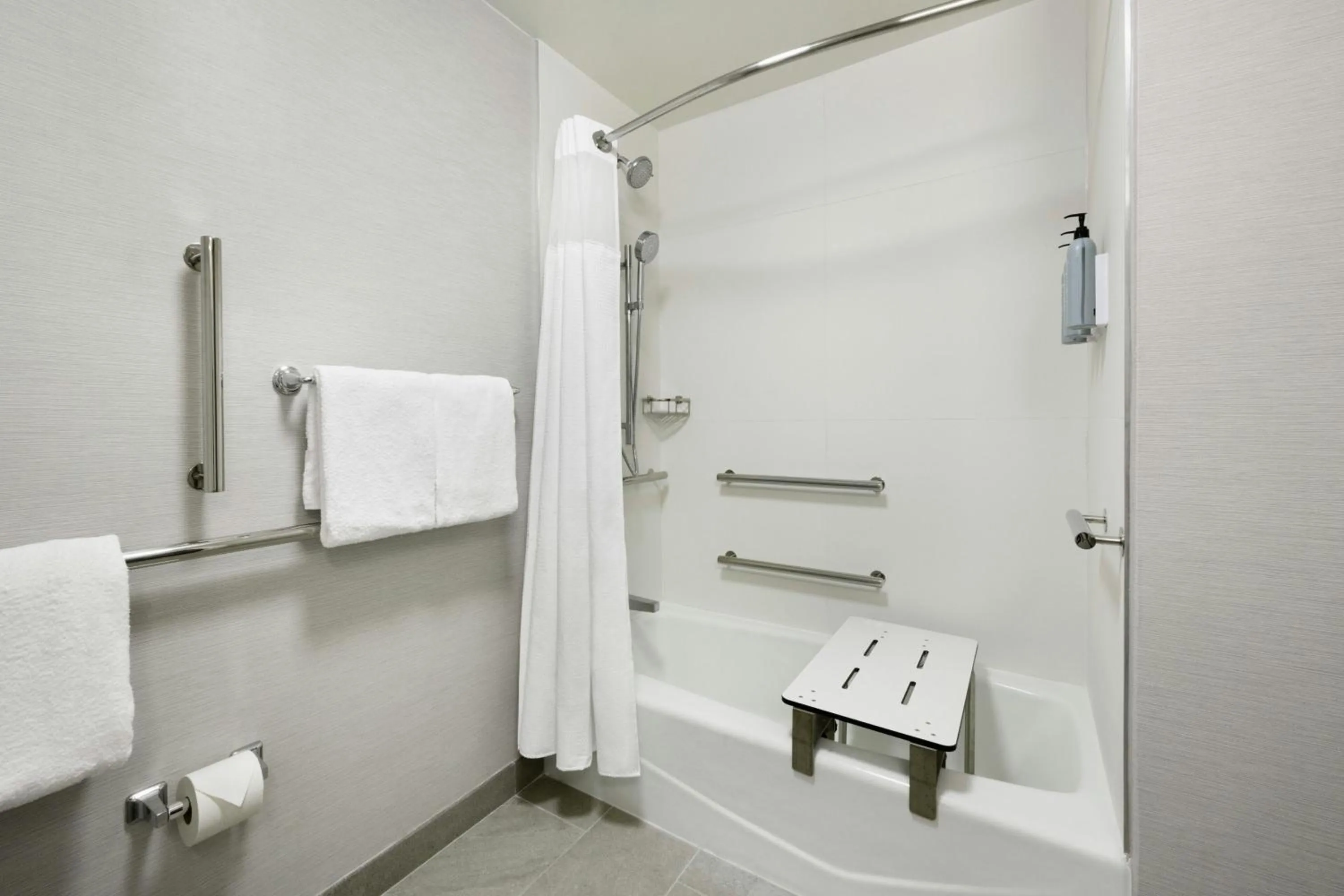 Bathroom in Courtyard by Marriott Atlanta Duluth/ Gwinnett Place